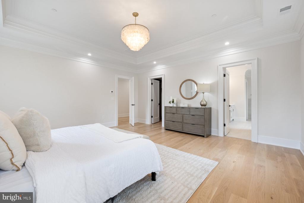 Chevy Chase, Maryland, 20815, United States, 6 Bedrooms Bedrooms, ,7 BathroomsBathrooms,Residential,For Sale,1976530