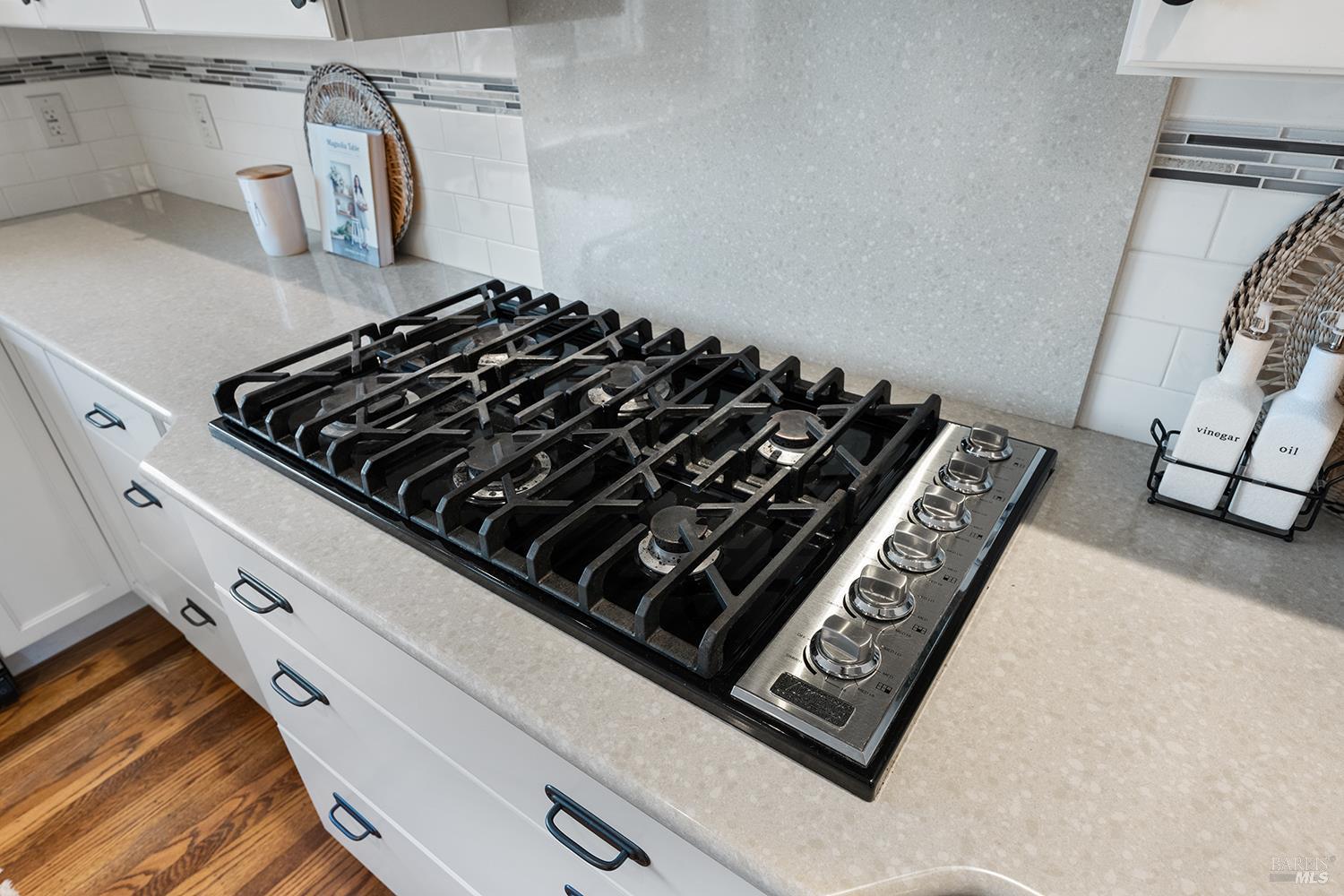 Santa Rosa, California, 95405, United States, 2 Bedrooms Bedrooms, ,2 BathroomsBathrooms,Residential,For Sale,1989467