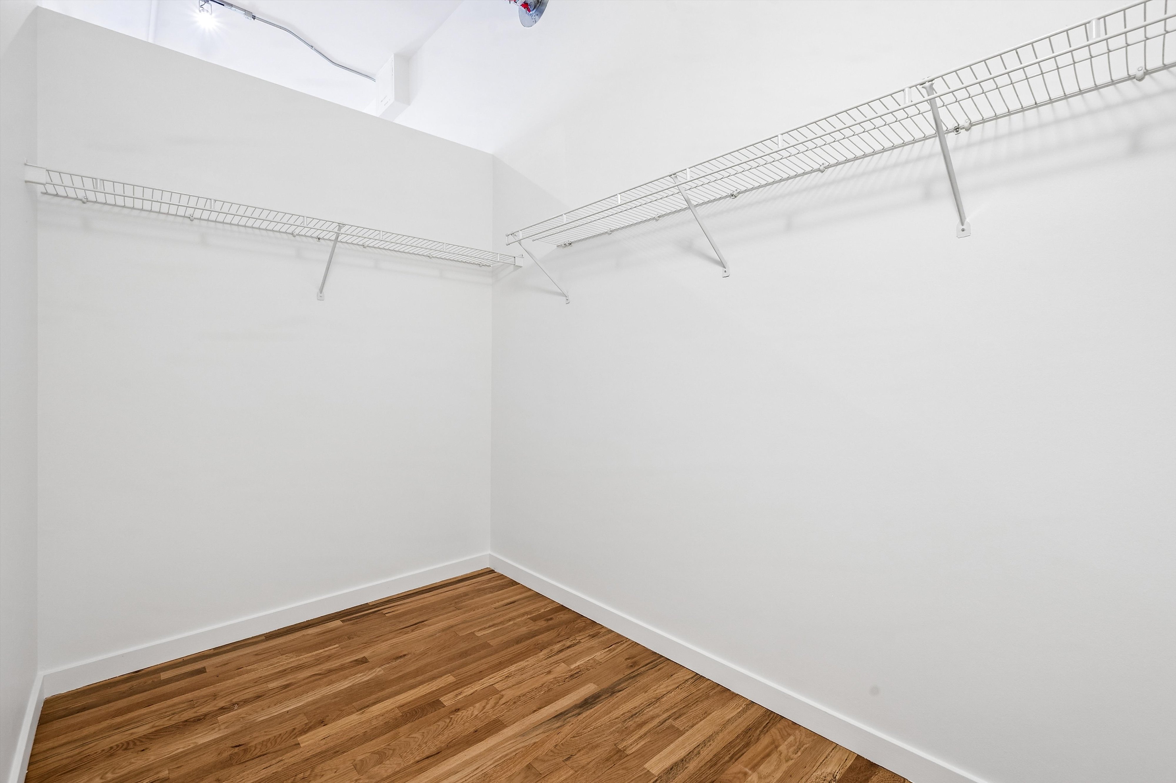  rare lodo loft gem – exposed brick, parking & walk to union  station - 物件實景