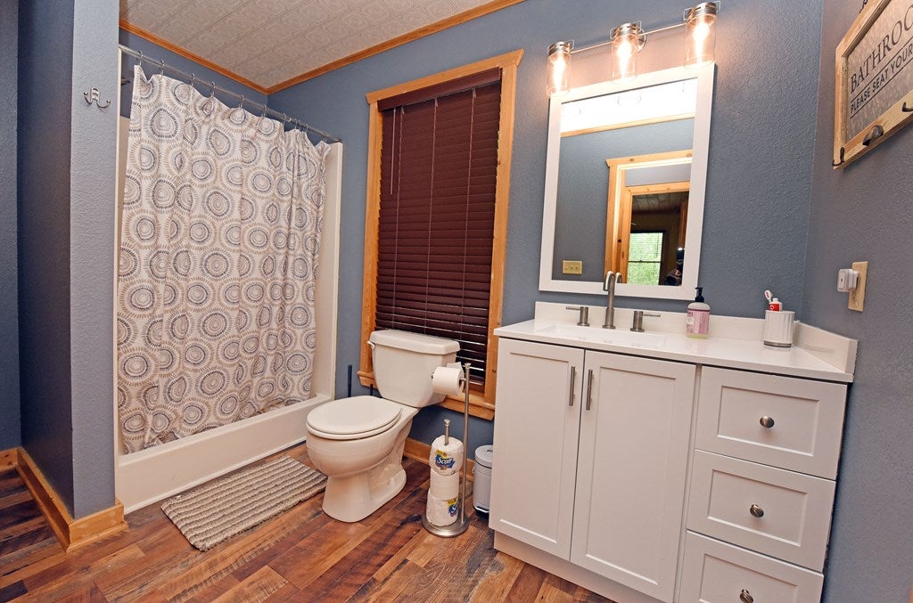 Blue Ridge, Georgia, 30513, United States, 4 Bedrooms Bedrooms, ,3 BathroomsBathrooms,Residential,For Sale,1889495