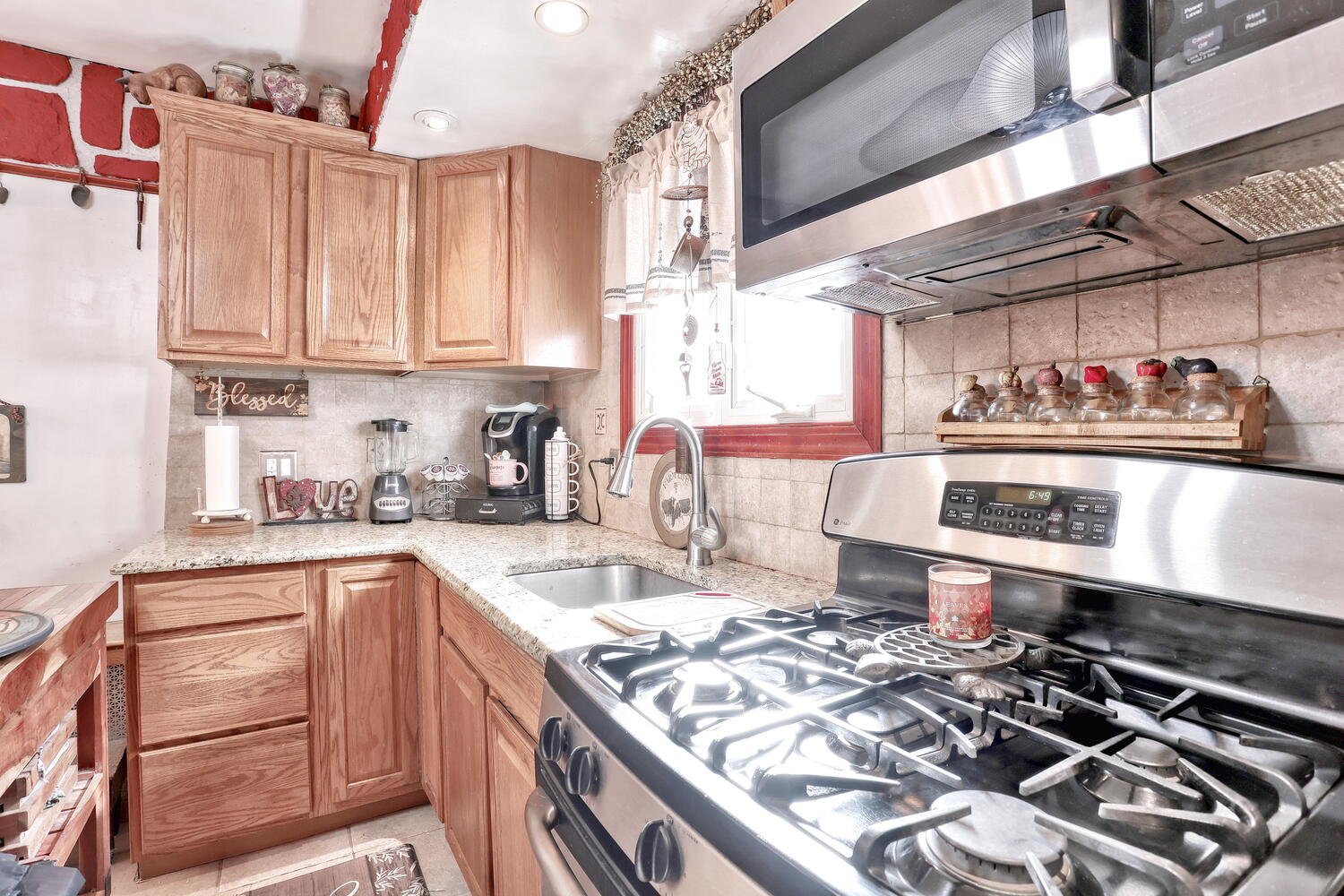 Clifton, New Jersey, 07011, United States, 2 Bedrooms Bedrooms, ,2 BathroomsBathrooms,Residential,For Sale,1975709