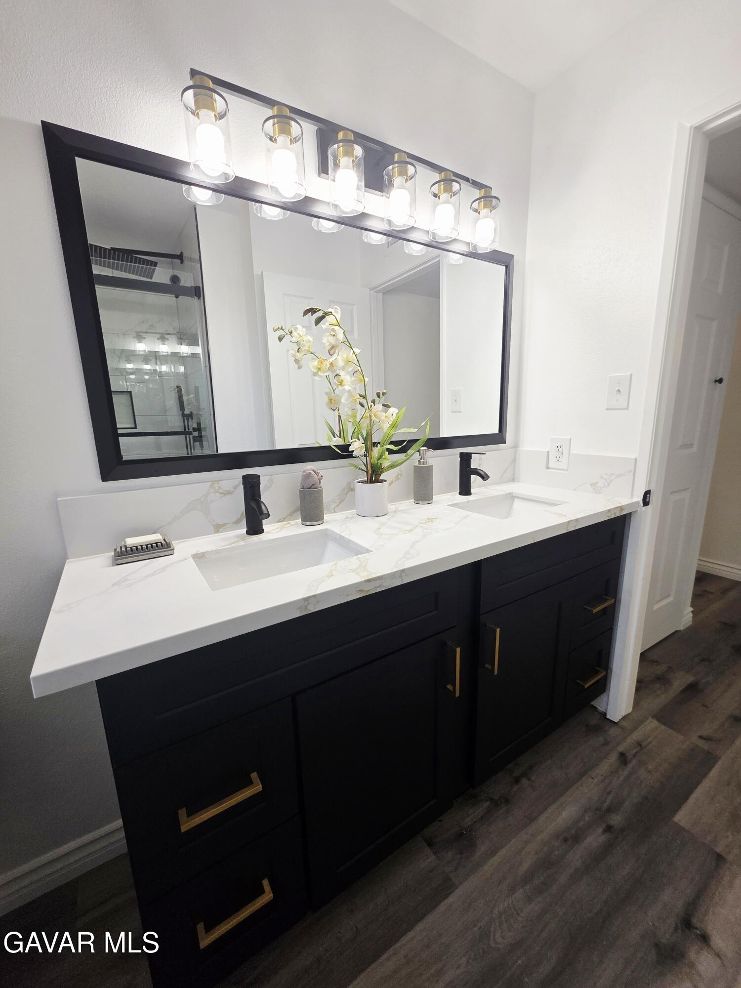 Lancaster, California, 93536, United States, 3 Bedrooms Bedrooms, ,2 BathroomsBathrooms,Residential,For Sale,1992417