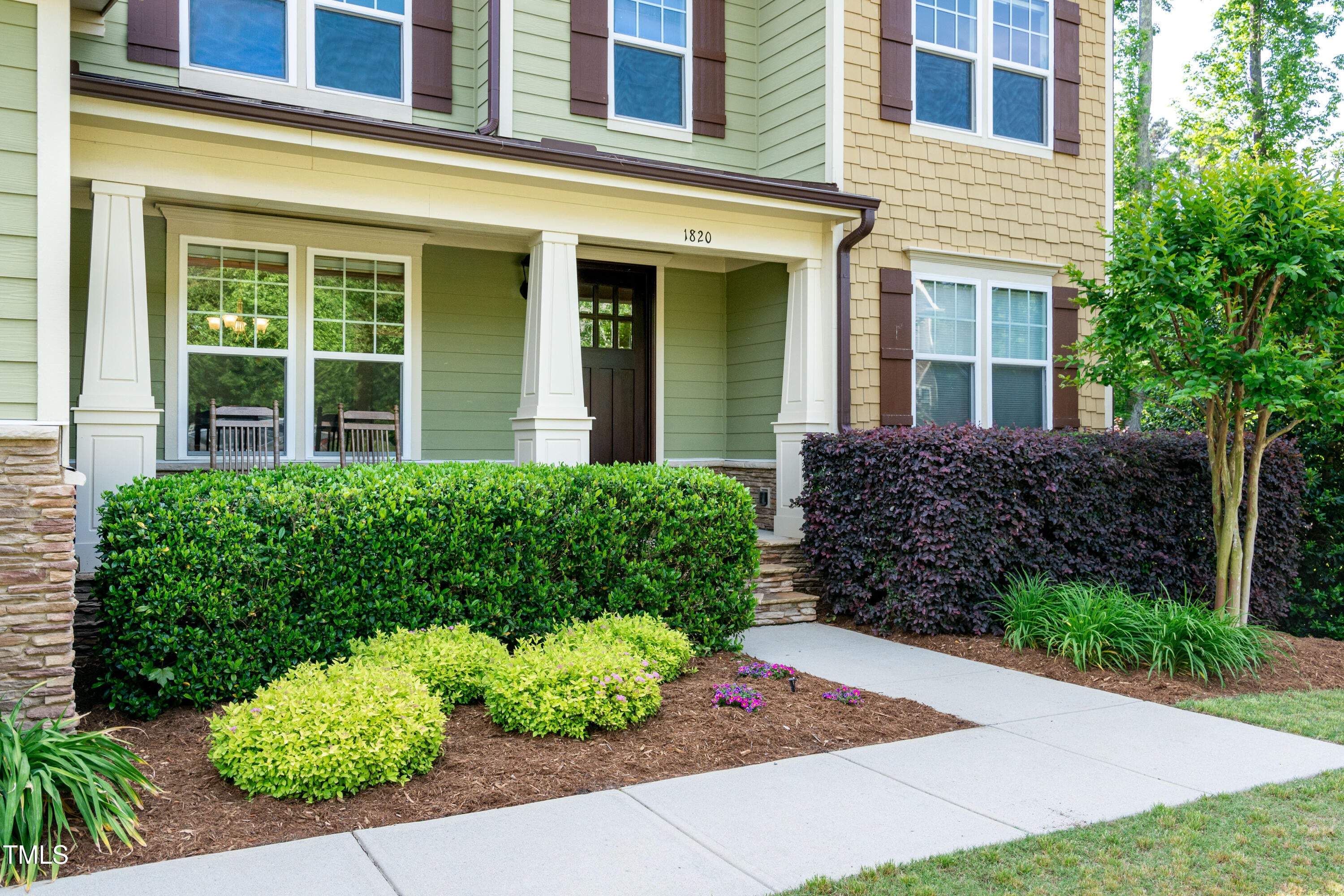 Raleigh, North Carolina, 27606, United States, 4 Bedrooms Bedrooms, ,4 BathroomsBathrooms,Residential,For Sale,1794802