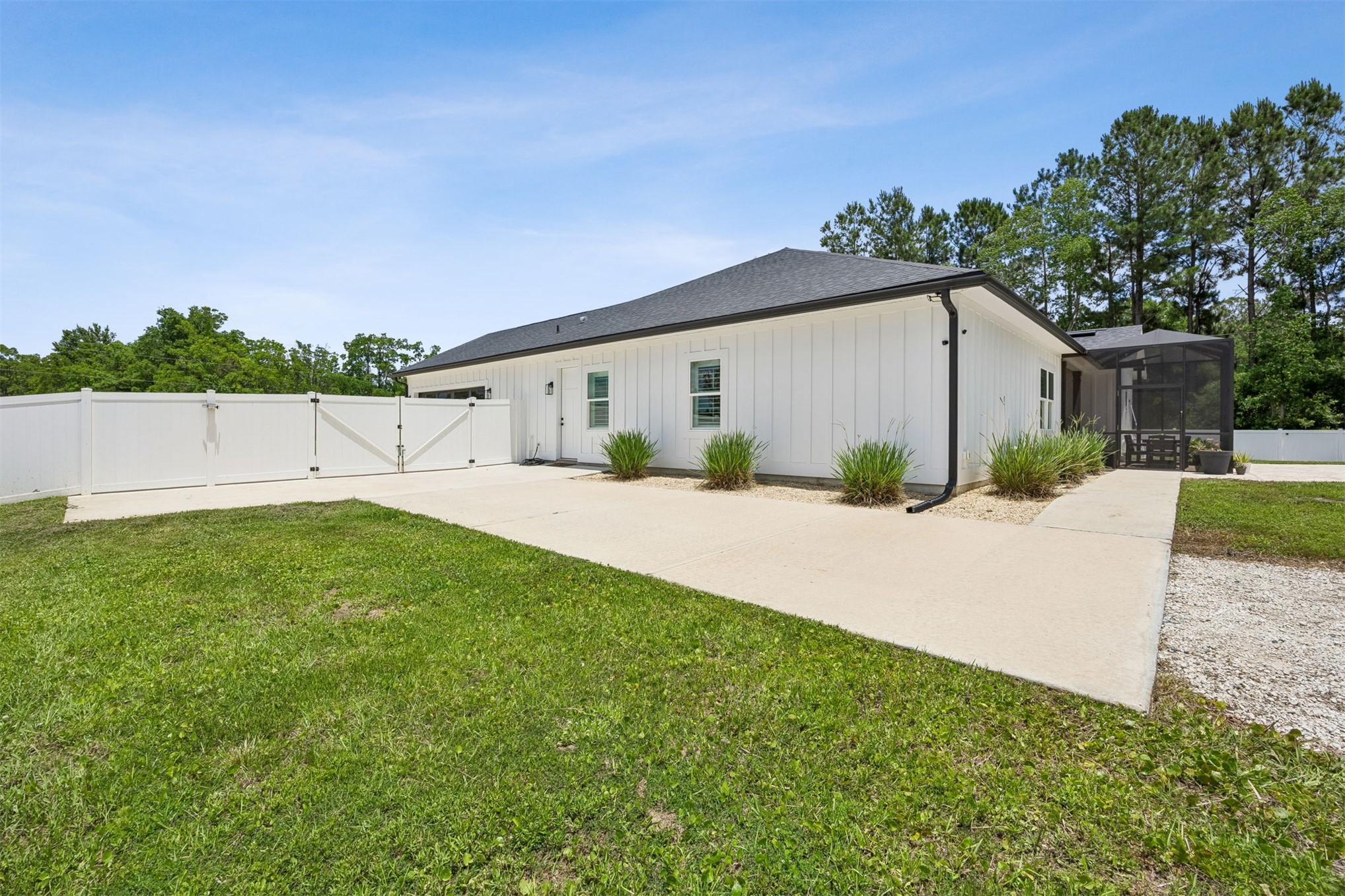 Callahan, Florida, 32011, United States, 4 Bedrooms Bedrooms, ,2 BathroomsBathrooms,Residential,For Sale,2049418