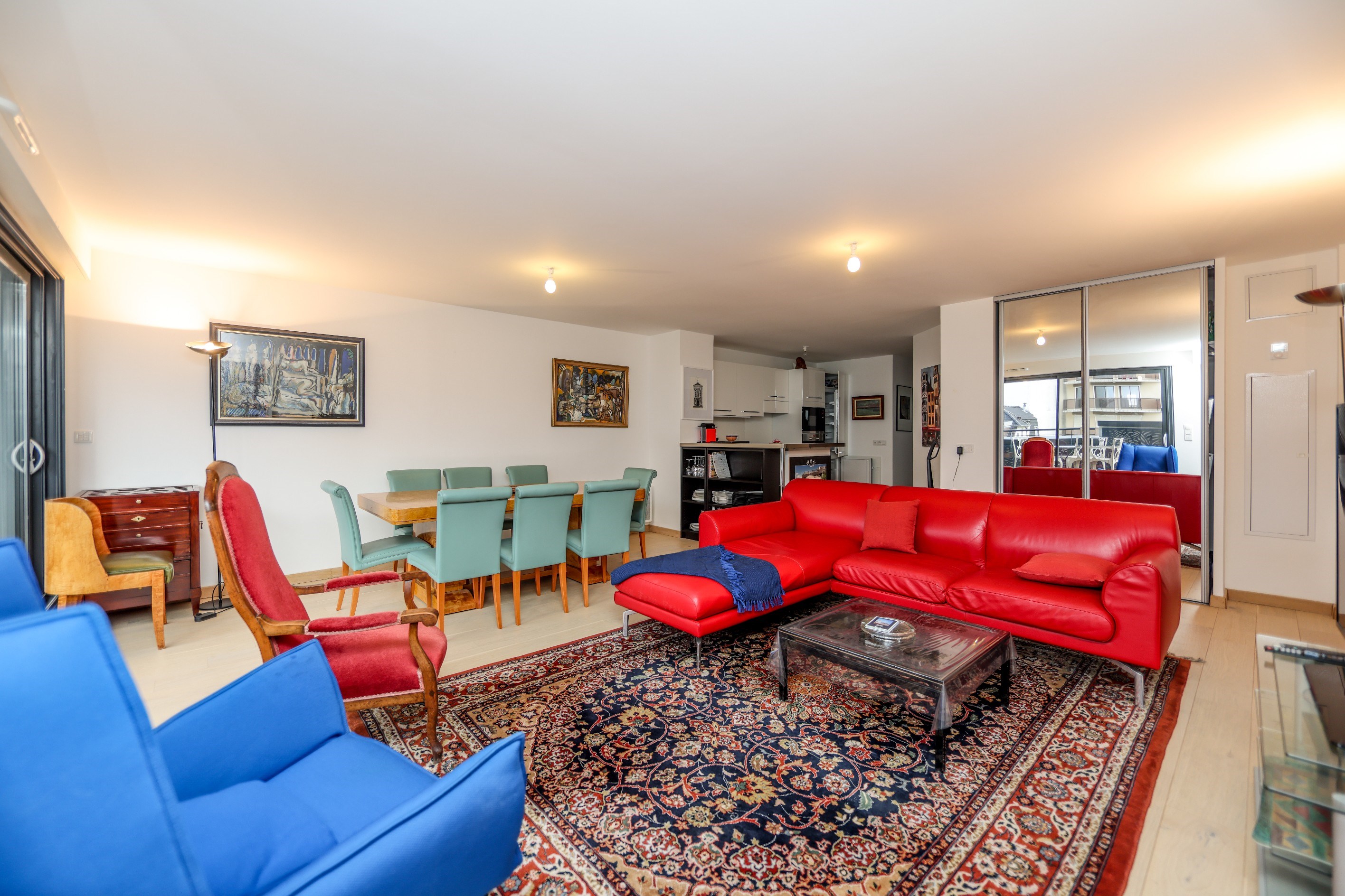  High-end apartment ideally located - 物件實景