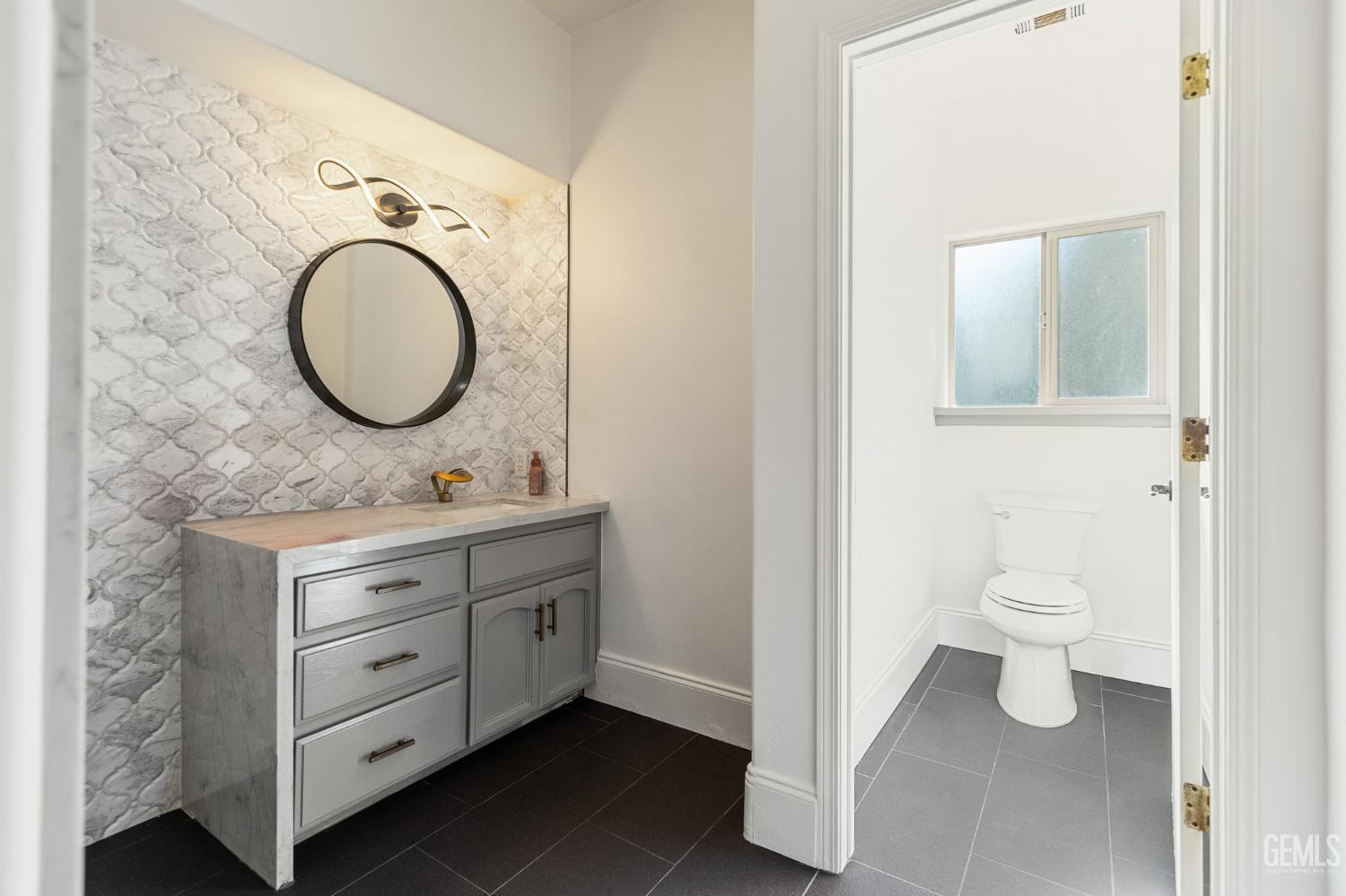 Lindsay, California, 93274, United States, 3 Bedrooms Bedrooms, ,2 BathroomsBathrooms,Residential,For Sale,2013537