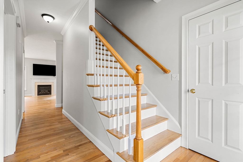 Groton, Massachusetts, 01450, United States, 3 Bedrooms Bedrooms, ,3 BathroomsBathrooms,Residential,For Sale,1987662