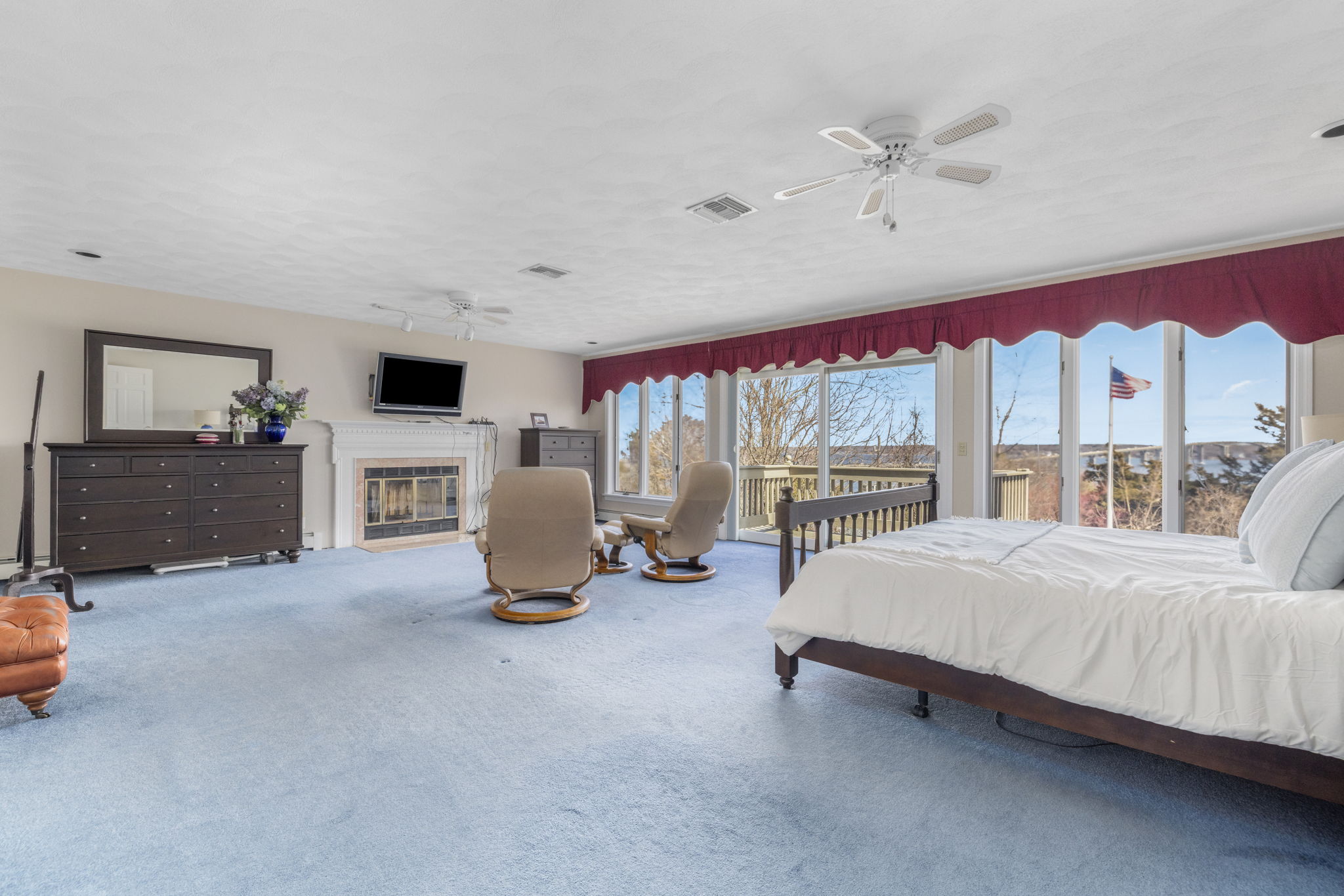  56 Tefft Street, North Kingstown, RI, 02874 - 物件實景