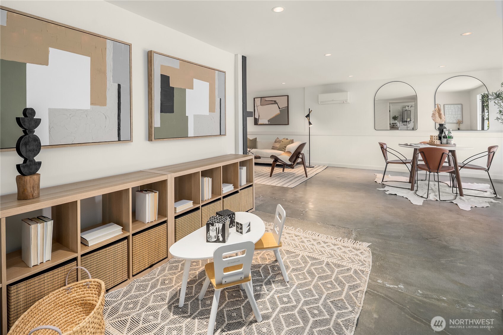 Seattle, Washington, 98177, United States, 4 Bedrooms Bedrooms, ,1 BathroomBathrooms,Residential,For Sale,1988079