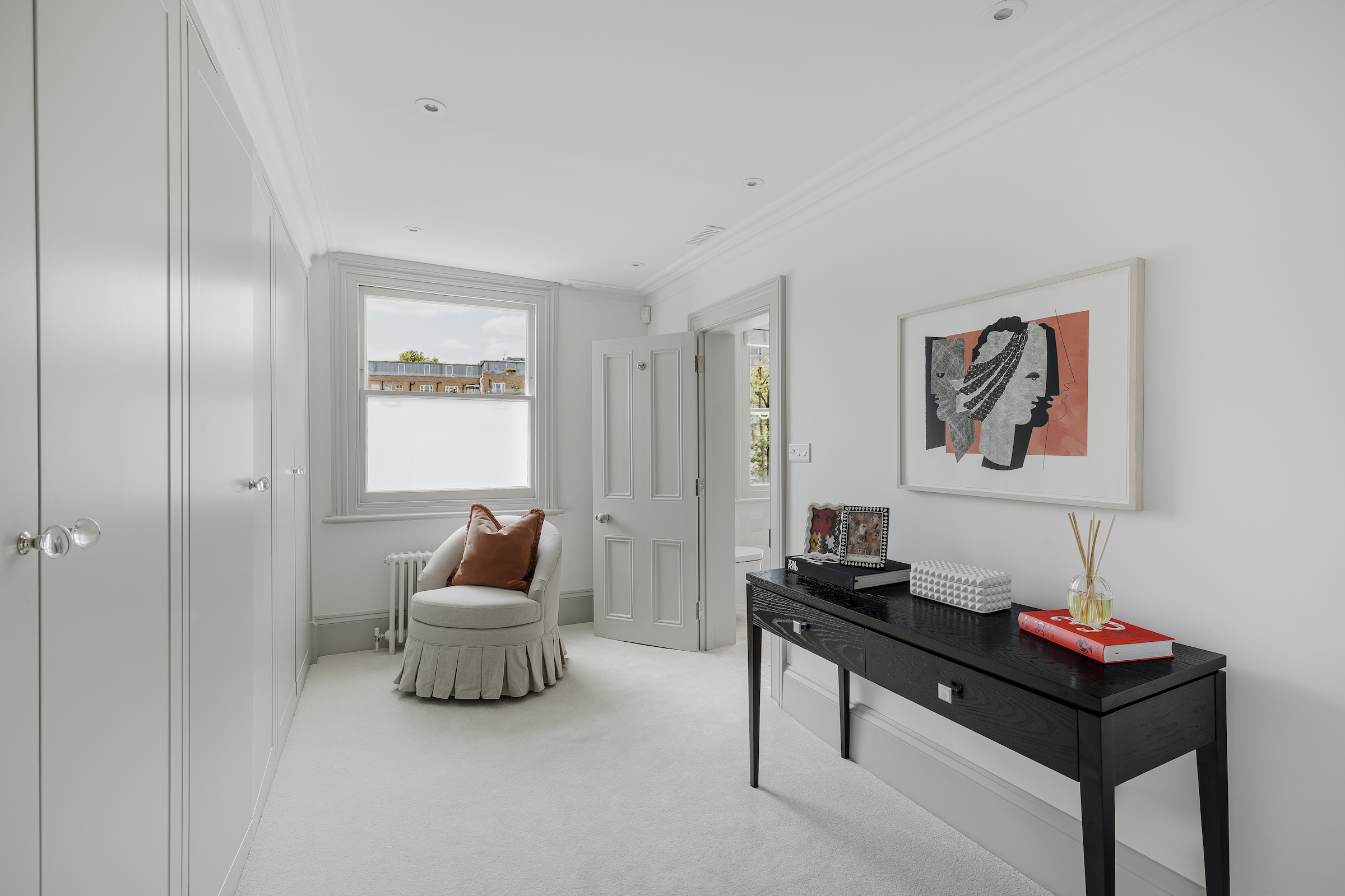  Elegant Four-Bedroom Townhouse With Private Spa - 物件實景