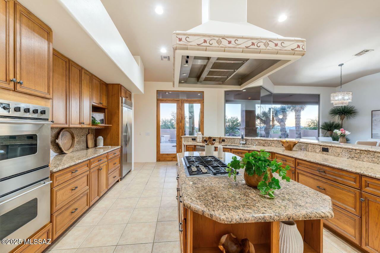 Tucson, Arizona, 85718, United States, 3 Bedrooms Bedrooms, ,4 BathroomsBathrooms,Residential,For Sale,1987862