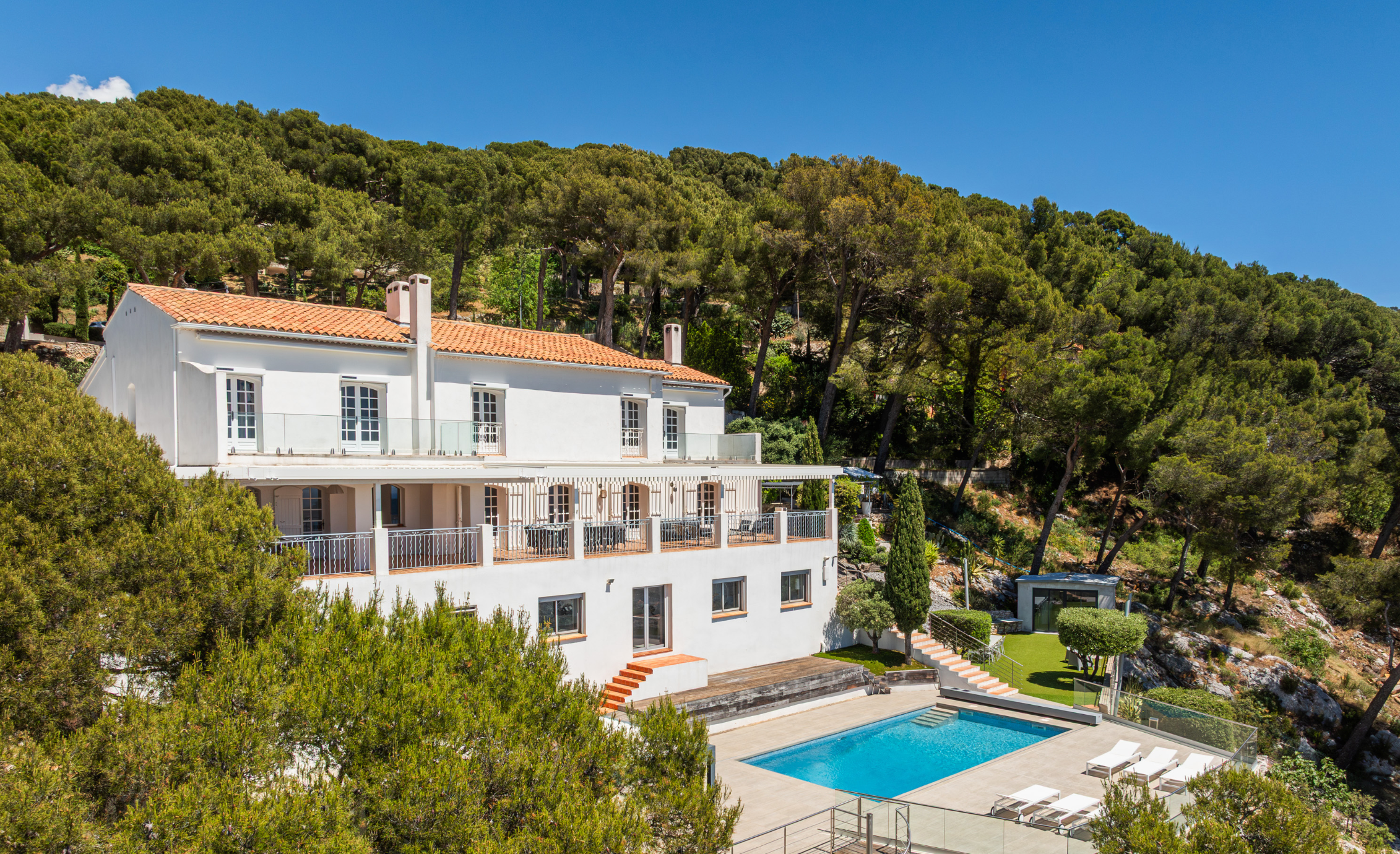  Toulon, Le Faron – Elevated Property with Panoramic Sea Views - 物件實景