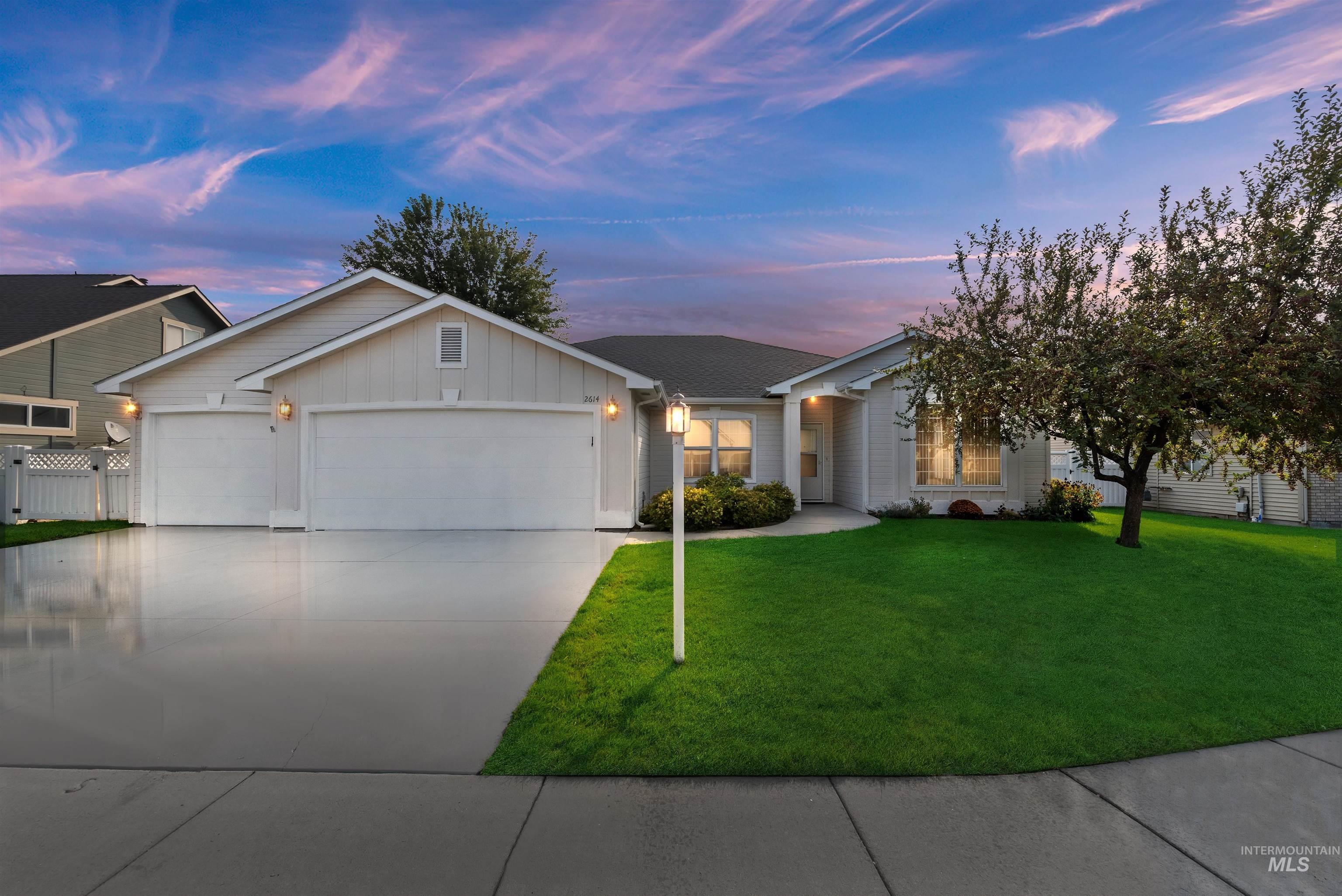 Meridian, Idaho, 83646-8306, United States, 4 Bedrooms Bedrooms, ,Residential,For Sale,1941739