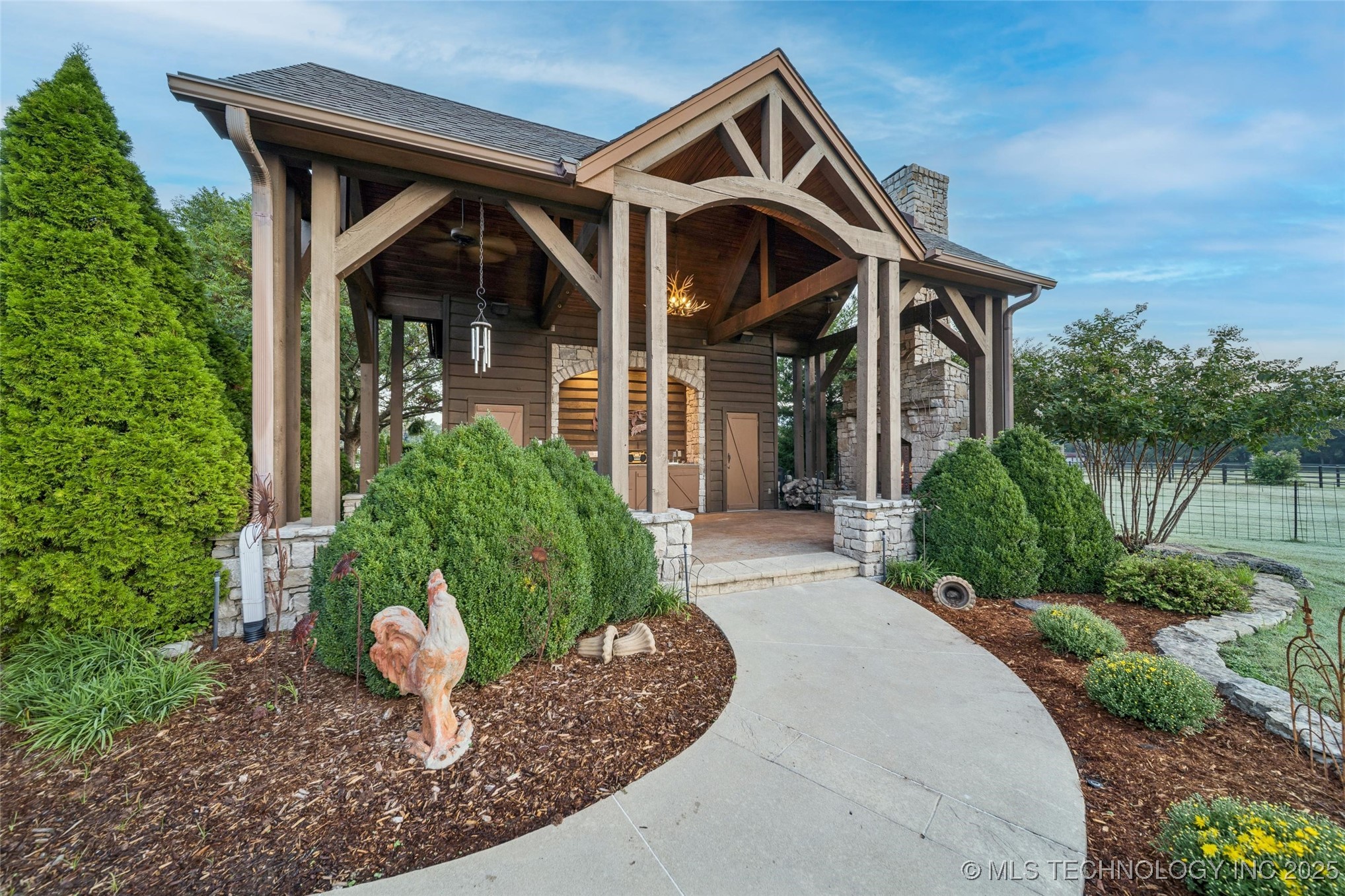 Mounds, Oklahoma, 74047, United States, 4 Bedrooms Bedrooms, ,6 BathroomsBathrooms,Residential,For Sale,1960960