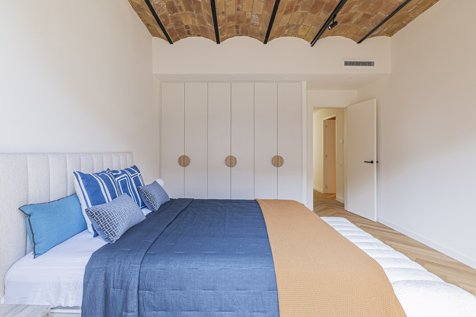  Elegant refurbished apartment of 221 m² in the Quadrat d