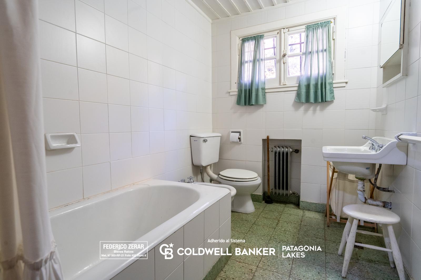 Casa en Colonia Suiza-Bariloche, Bariloche, AR-R, AR, 5 Bedrooms Bedrooms, ,3 BathroomsBathrooms,Residential,For Sale,Casa en Colonia Suiza-Bariloche,1612483