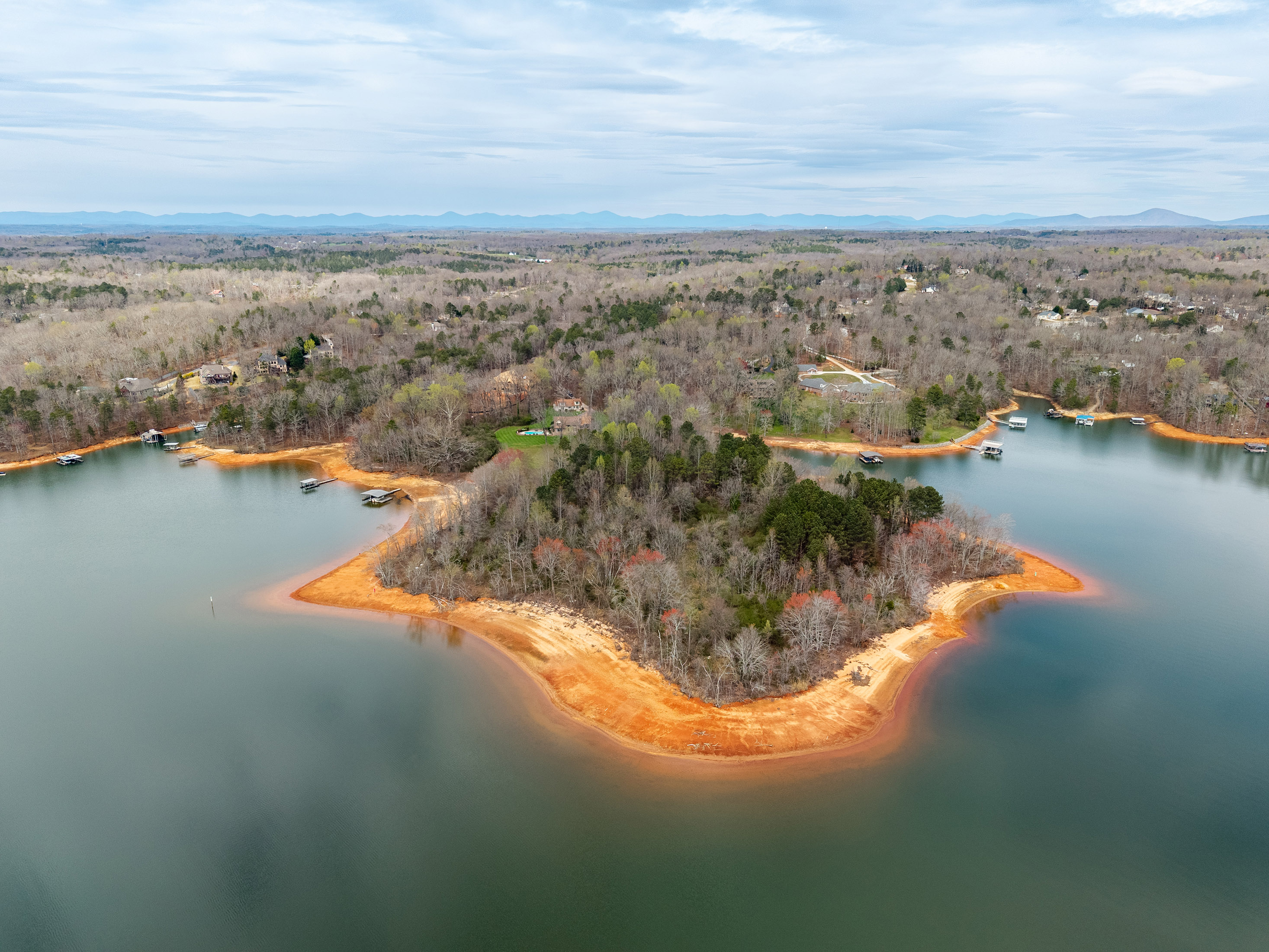  Lakefront Estate with Private Dock, Guest Home and Pool - 物件實景