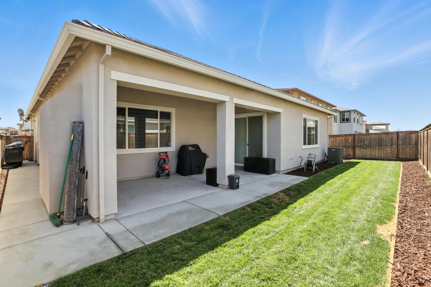 Sacramento, California, 95835, United States, 4 Bedrooms Bedrooms, ,3 BathroomsBathrooms,Residential,For Sale,1890575