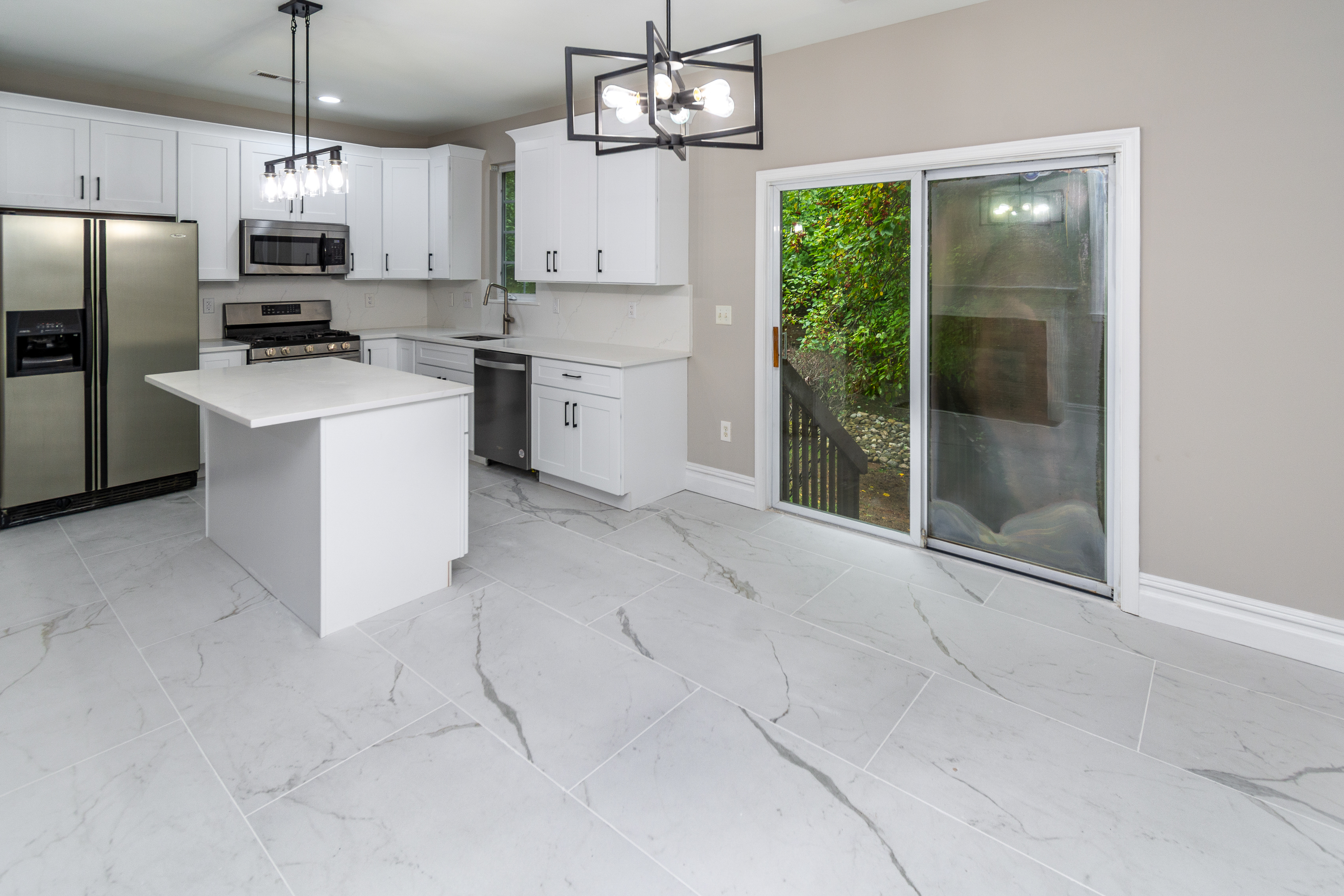  Freshly Updated in Montgomery Hills - 物件實景