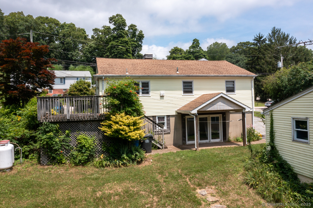 Montville, Connecticut, 06382, United States, 5 Bedrooms Bedrooms, ,3 BathroomsBathrooms,Residential,For Sale,1895658