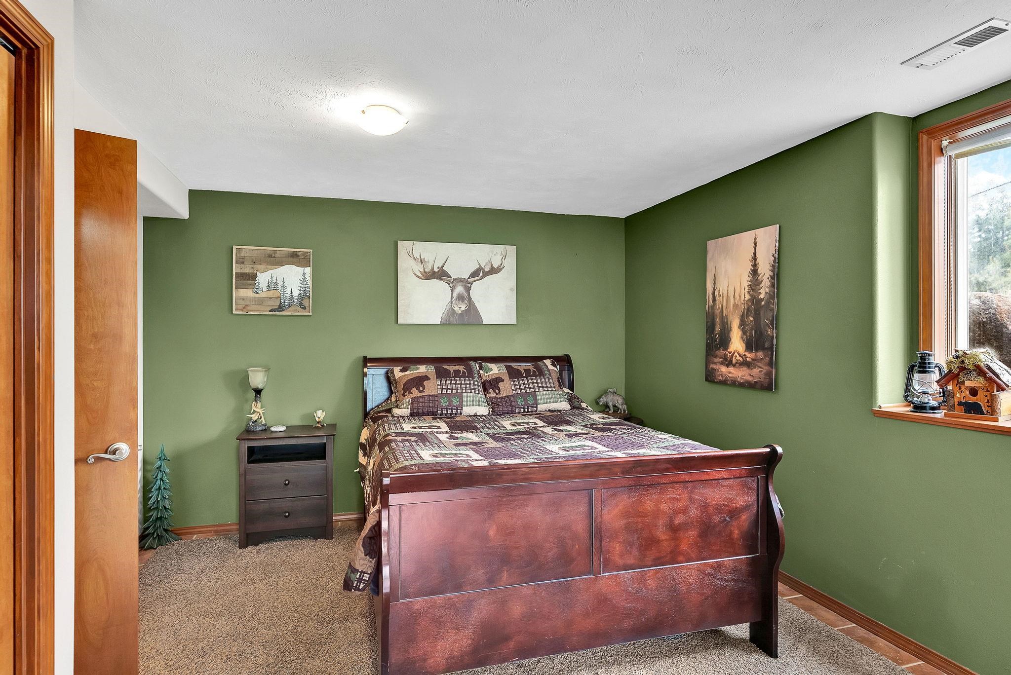 Nine Mile Falls, Washington, 99026, United States, 4 Bedrooms Bedrooms, ,3 BathroomsBathrooms,Residential,For Sale,1979955