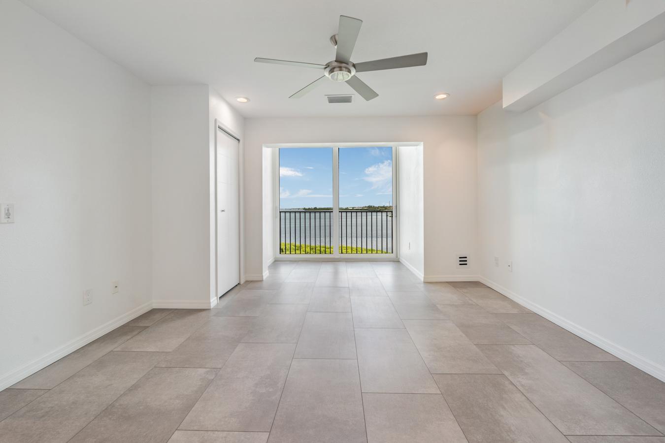Tarpon Springs, Florida, 34689, United States, 4 Bedrooms Bedrooms, ,4 BathroomsBathrooms,Residential,For Sale,1863560