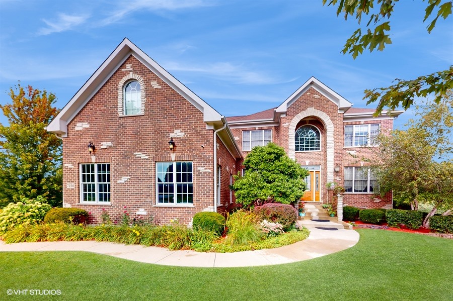 Lakewood, Illinois, 60014, United States, 5 Bedrooms Bedrooms, ,5 BathroomsBathrooms,Residential,For Sale,1980516