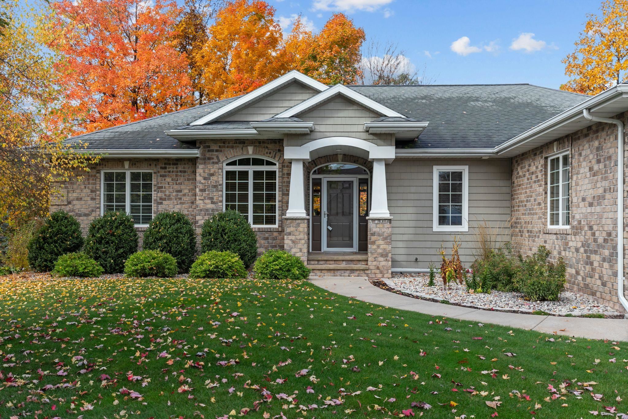 Combined Locks, Wisconsin, 54113, United States, 3 Bedrooms Bedrooms, ,4 BathroomsBathrooms,Residential,For Sale,1976414