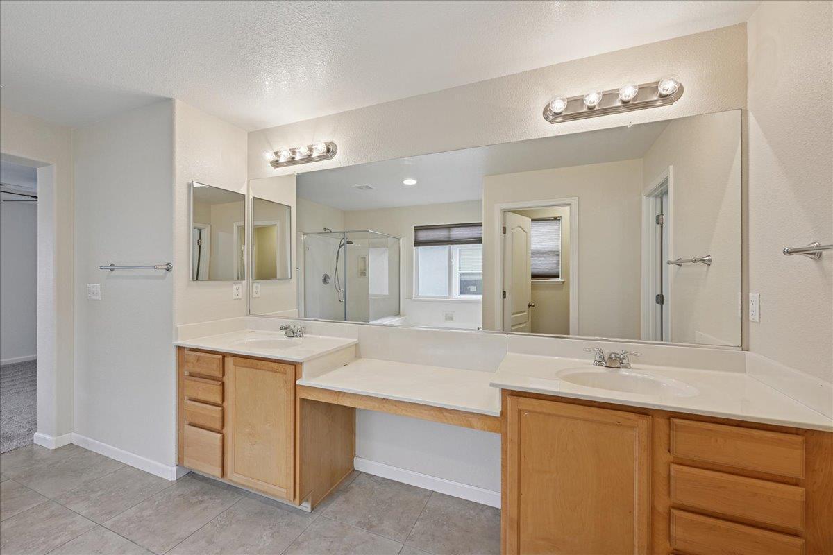 Roseville, California, 95747, United States, 5 Bedrooms Bedrooms, ,3 BathroomsBathrooms,Residential,For Sale,2005801