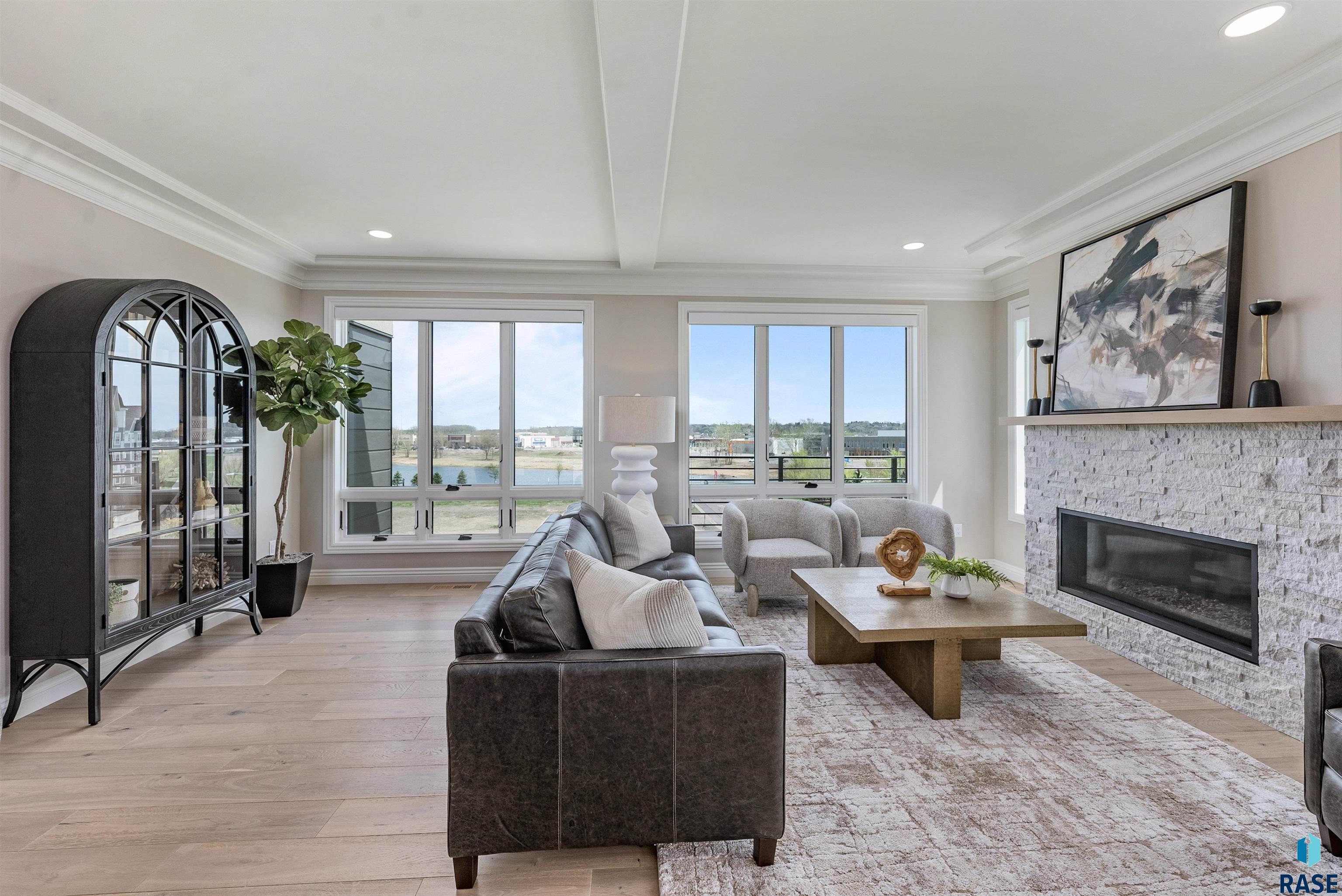 Sioux Falls, South Dakota, 57106, United States, ,Residential,For Sale,1986219