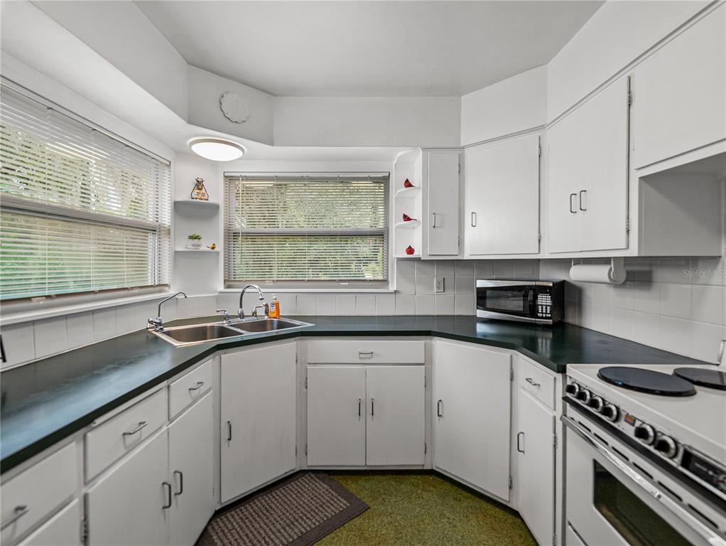 Lake Wales, Florida, 33898, United States, 3 Bedrooms Bedrooms, ,2 BathroomsBathrooms,Residential,For Sale,1950388