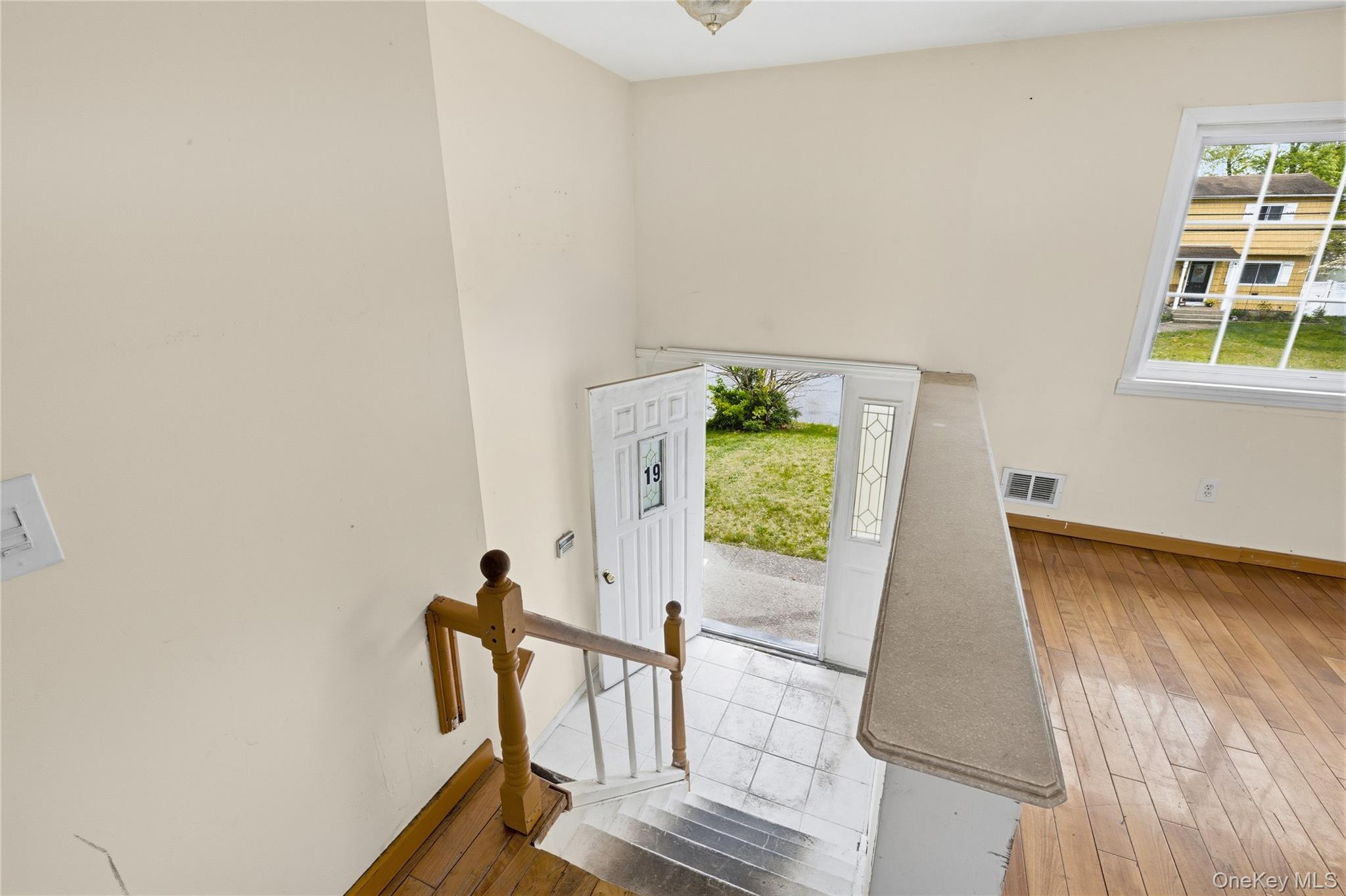 Selden, New York, 11784, United States, 5 Bedrooms Bedrooms, ,2 BathroomsBathrooms,Residential,For Sale,2049054