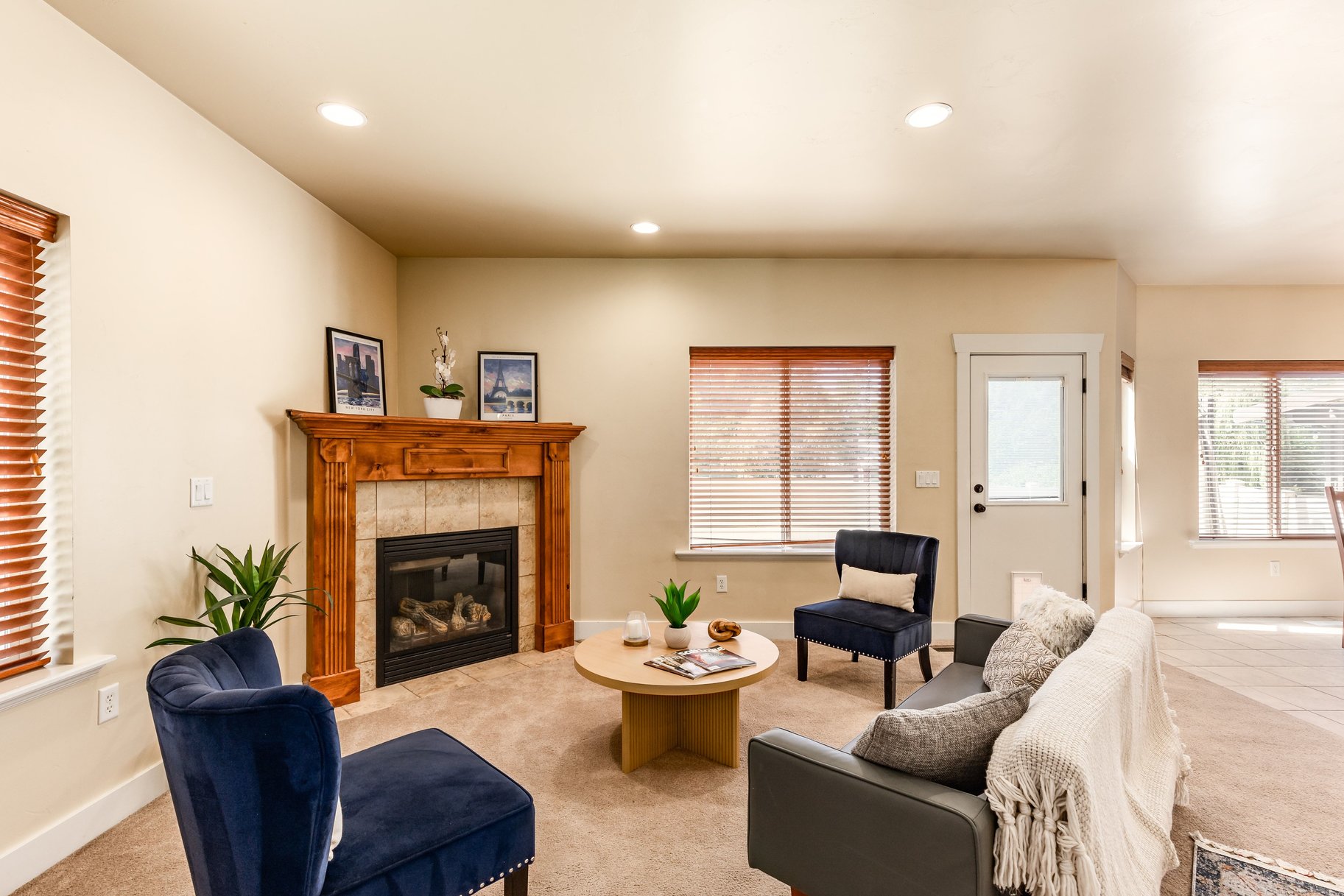  Prime Holladay Townhome in an Unbeatable Location - 物件實景