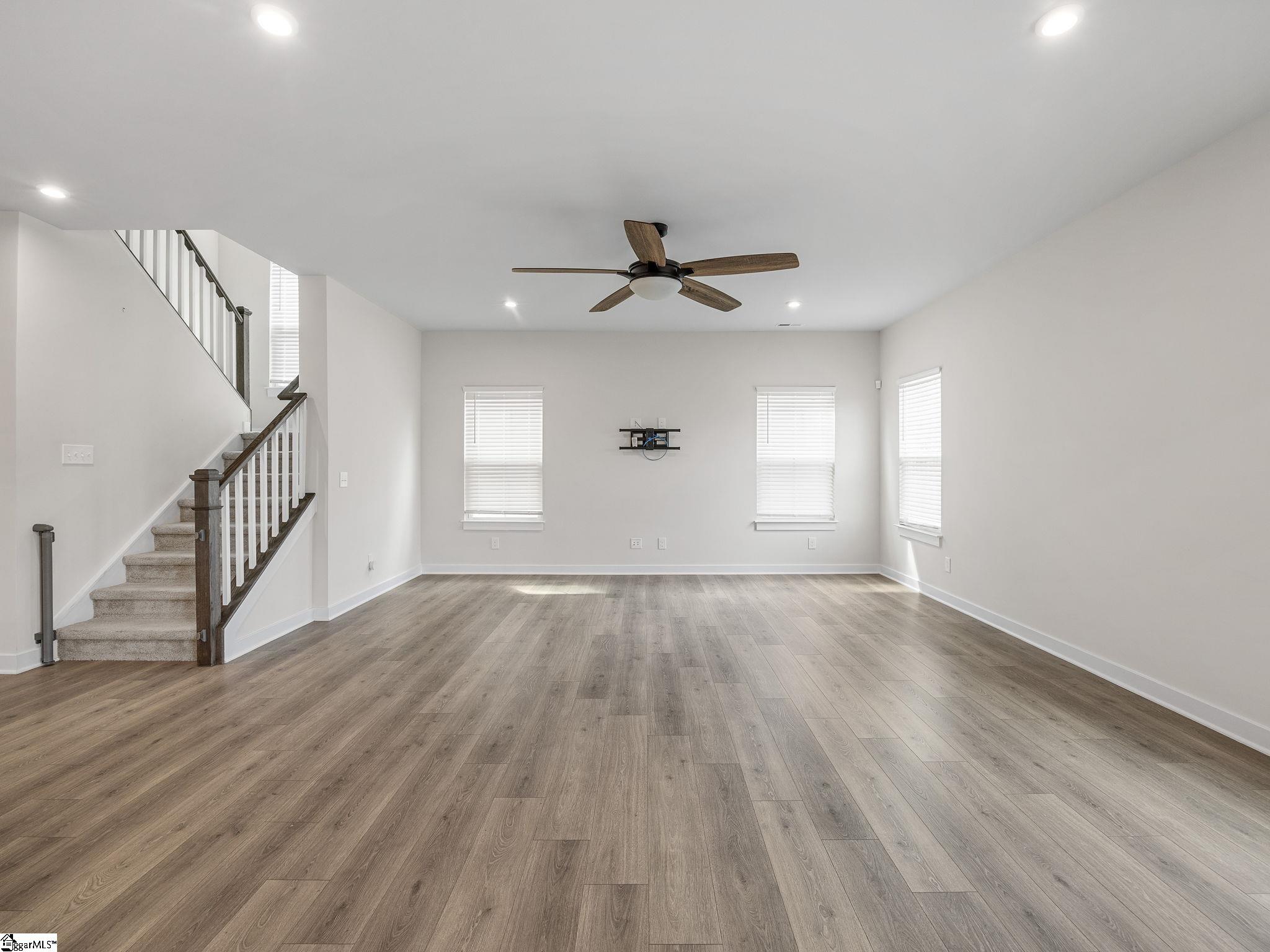 Woodruff, South Carolina, 29388, United States, 5 Bedrooms Bedrooms, ,4 BathroomsBathrooms,Residential,For Sale,1890519