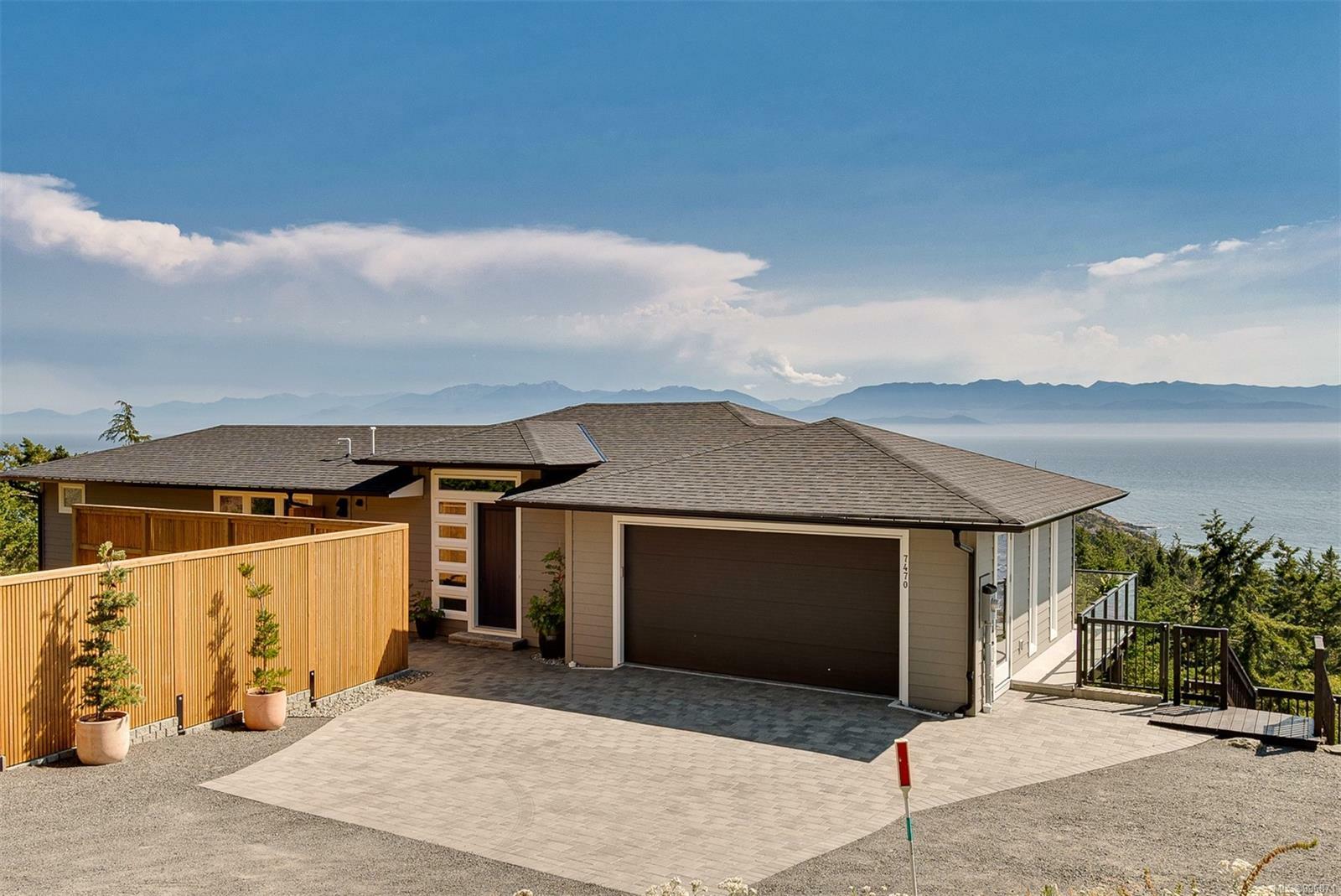 SOOKE, British Columbia, V9Z 1L8, CA, 5 Bedrooms Bedrooms, ,Residential,For Sale,1876018