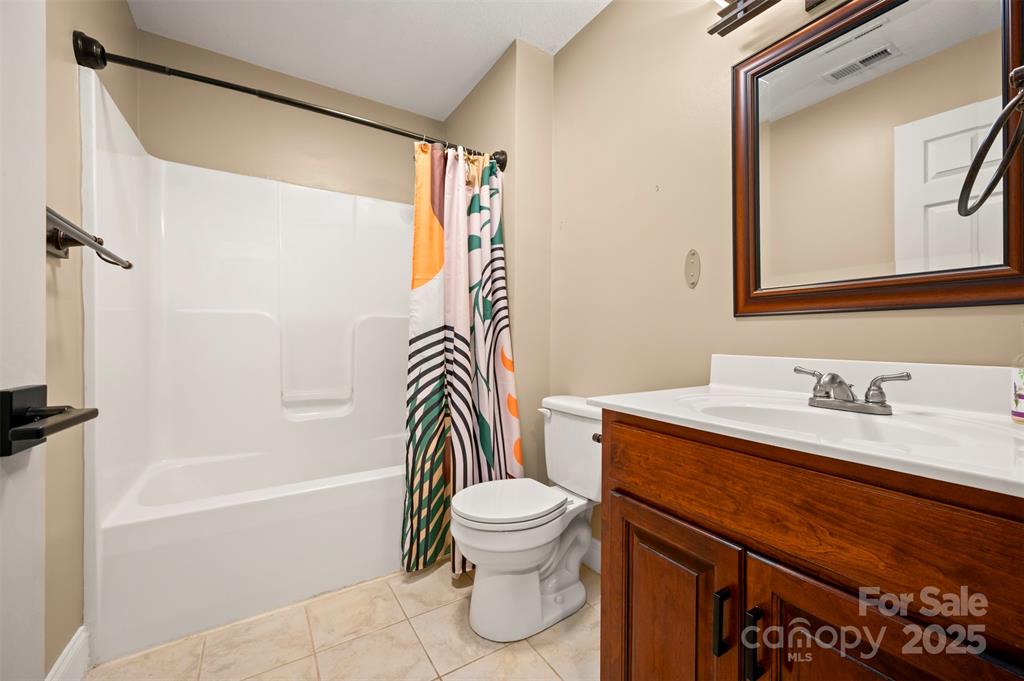 Tryon, North Carolina, 28782, United States, 4 Bedrooms Bedrooms, ,3 BathroomsBathrooms,Residential,For Sale,1890231