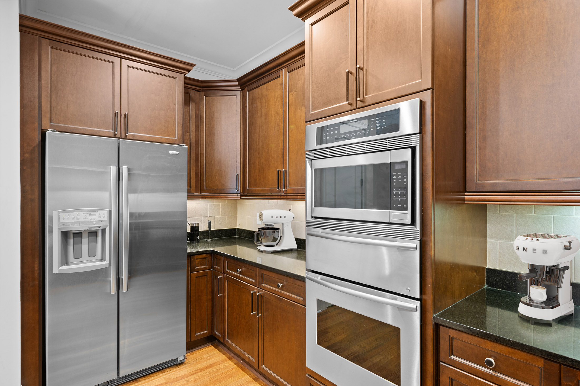  Showstopping Spacious Two Bedroom in the Exclusive Greystone at Vinings - 物件實景