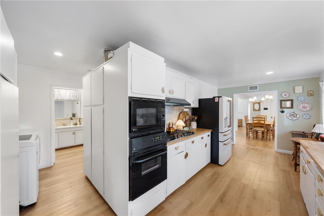 Riverside, California, 92506, United States, 3 Bedrooms Bedrooms, ,1 BathroomBathrooms,Residential,For Sale,1988084