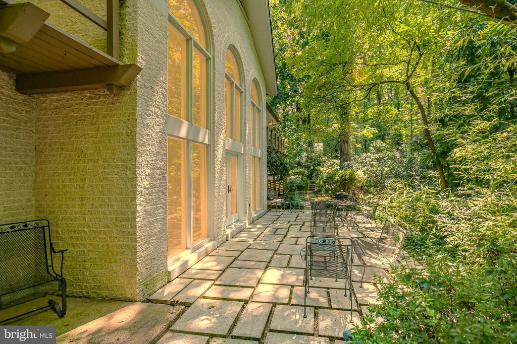Fredericksburg, Virginia, 22401, United States, 4 Bedrooms Bedrooms, ,4 BathroomsBathrooms,Residential,For Sale,1917232