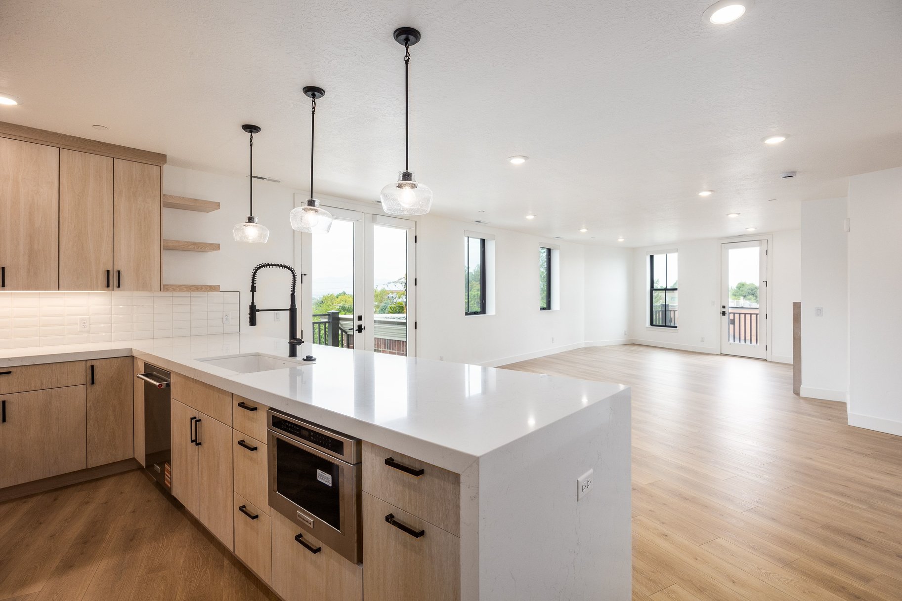  Newly Released Penthouse-Style Living in The Heart of Holladay Village - 物件實景