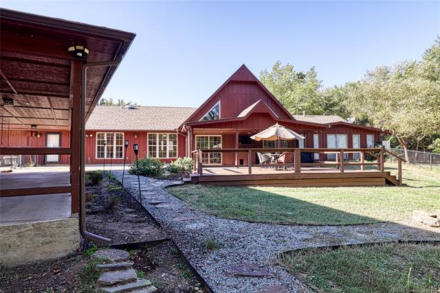 Eufaula, Oklahoma, 74432, United States, 3 Bedrooms Bedrooms, ,3 BathroomsBathrooms,Residential,For Sale,1987326