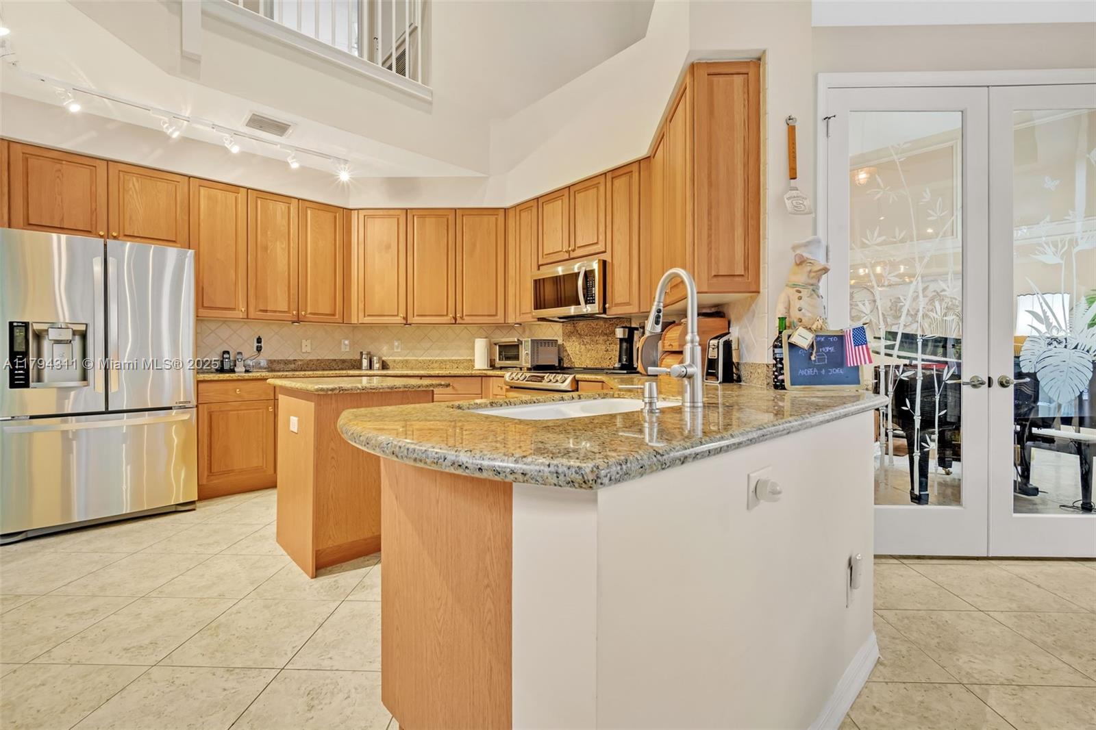 Davie, Florida, 33328, United States, 5 Bedrooms Bedrooms, ,4 BathroomsBathrooms,Residential,For Sale,1793011