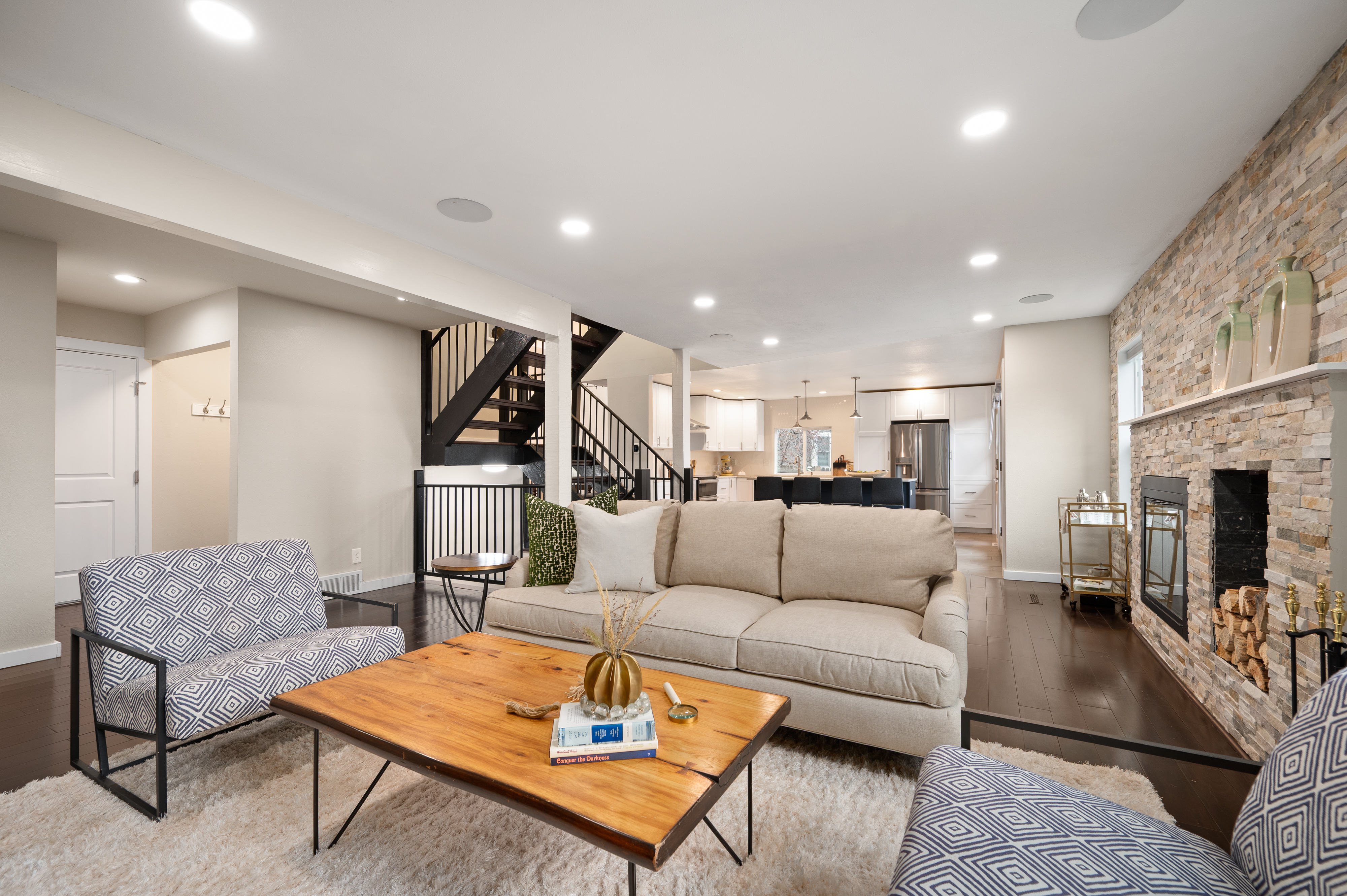  Willow Creek Gem with Extensive Upgrades - 物件實景
