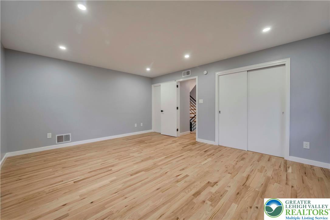 Allentown City, Pennsylvania, 18104, United States, 3 Bedrooms Bedrooms, ,3 BathroomsBathrooms,Residential,For Sale,1993140