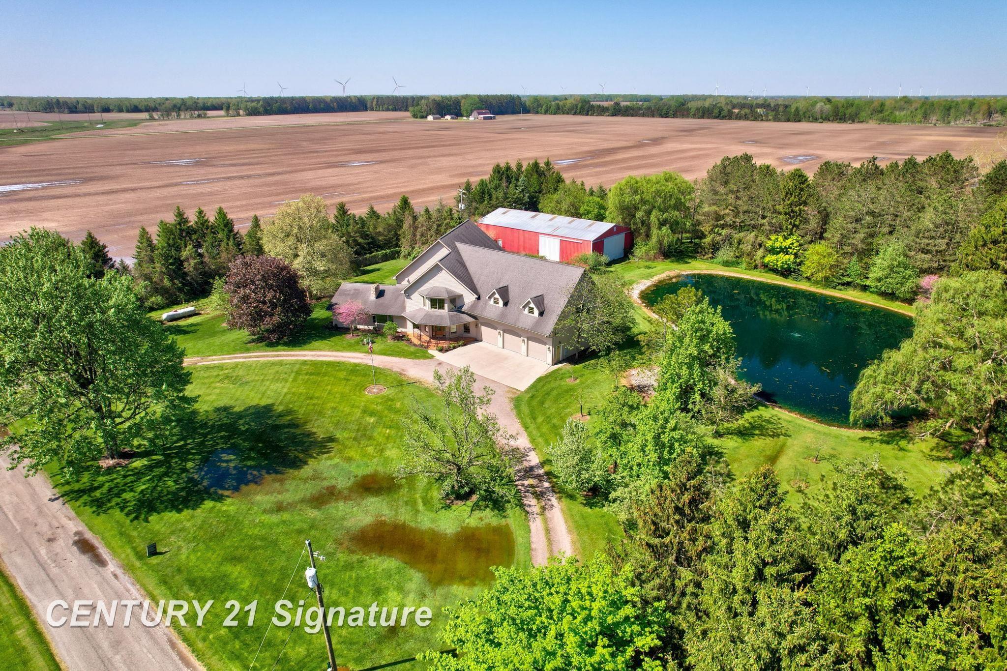 Hemlock, Michigan, 48626, United States, 6 Bedrooms Bedrooms, ,5 BathroomsBathrooms,Residential,For Sale,1984080