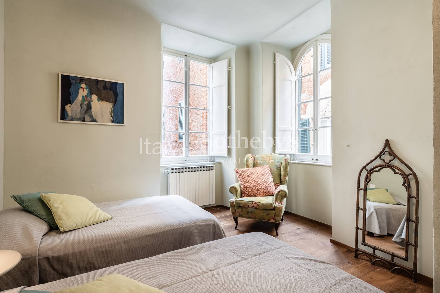  Elegant renovated residence of distinctive charm - 物件實景