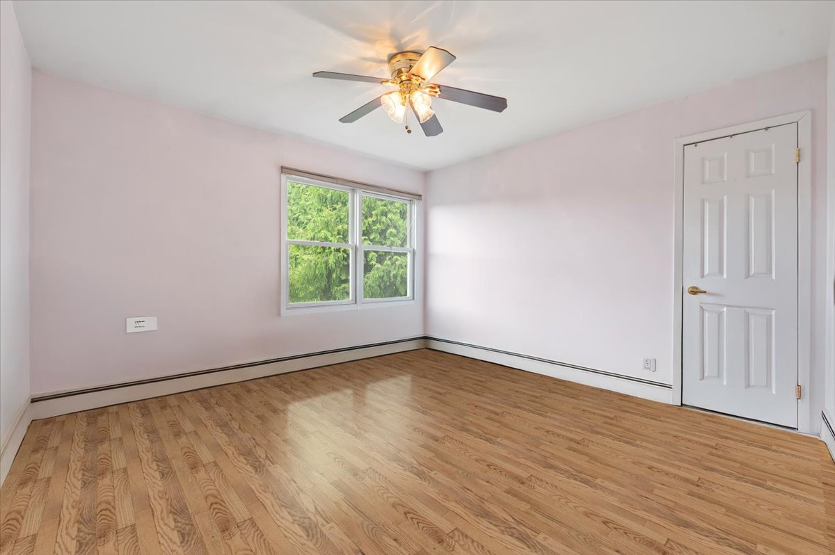 Bethpage, New York, 11714, United States, 4 Bedrooms Bedrooms, ,3 BathroomsBathrooms,Residential,For Sale,1905713