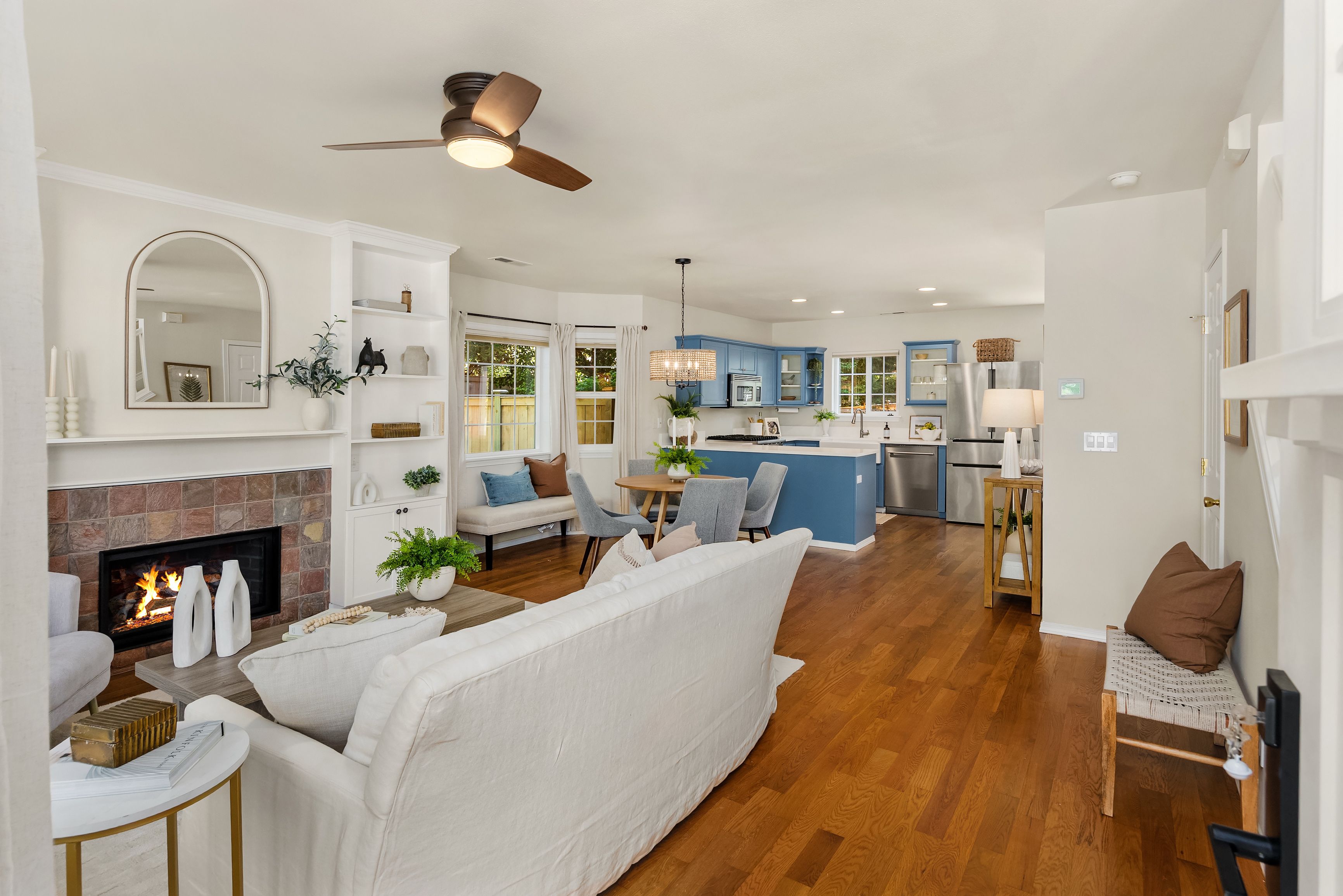  705 Moji Lane NW, Bainbridge Island, WA 98110 - 物件實景