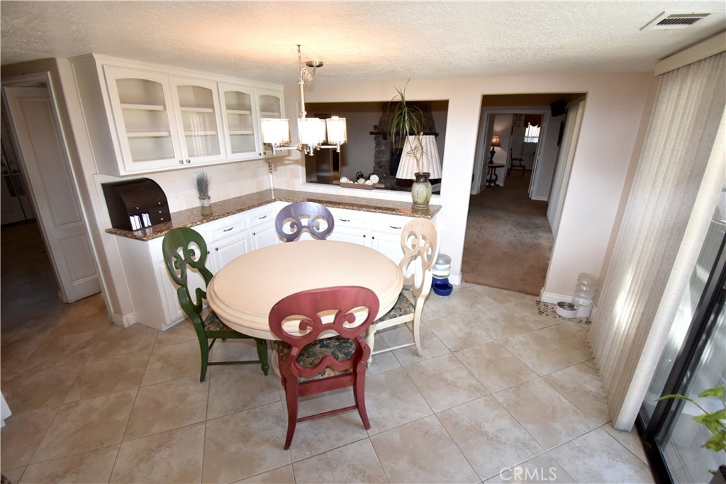 Apple Valley, California, 92308, United States, 5 Bedrooms Bedrooms, ,4 BathroomsBathrooms,Residential,For Sale,1941981