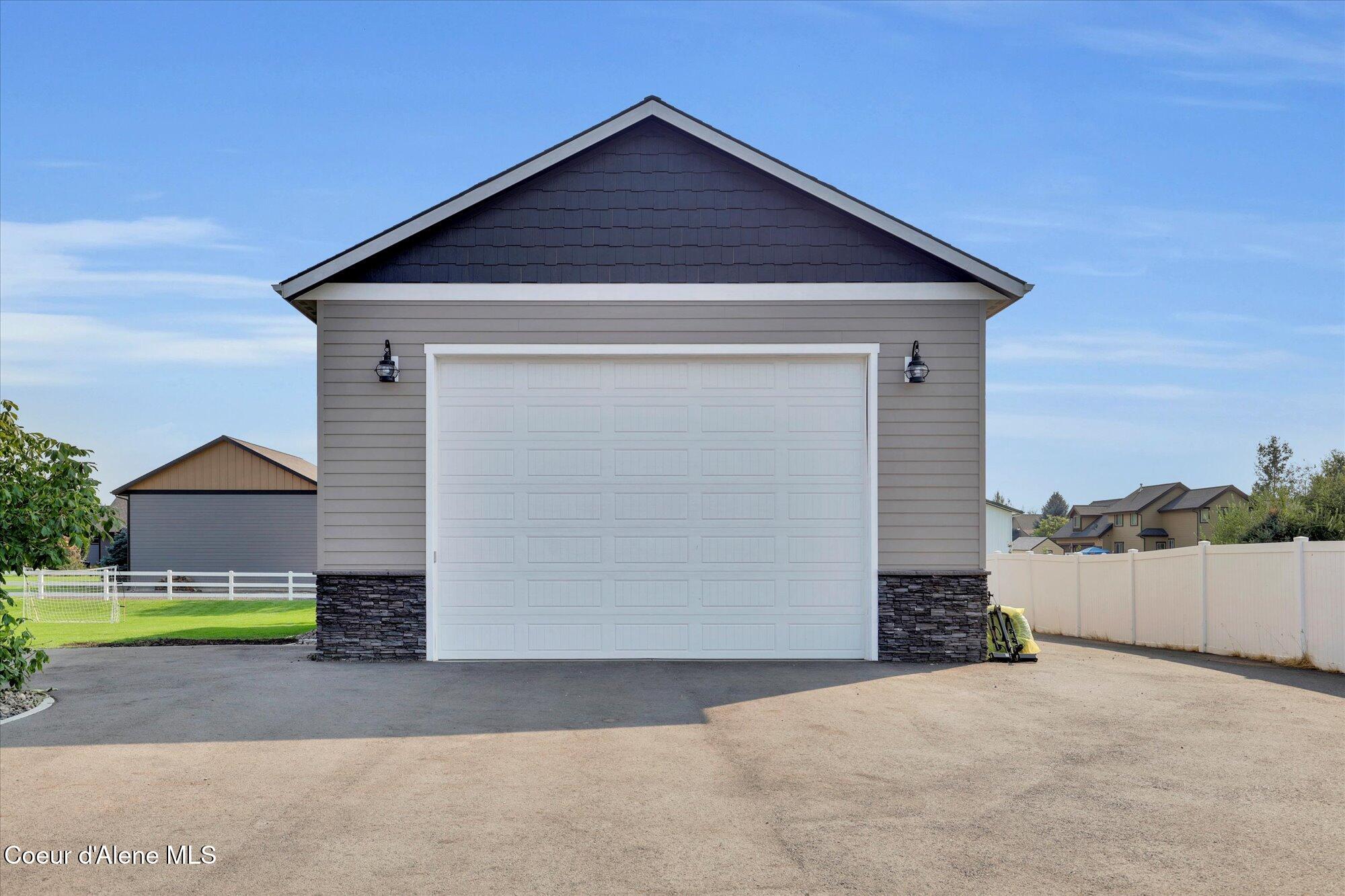 Post Falls, Idaho, 83854, United States, 5 Bedrooms Bedrooms, ,5 BathroomsBathrooms,Residential,For Sale,1981569